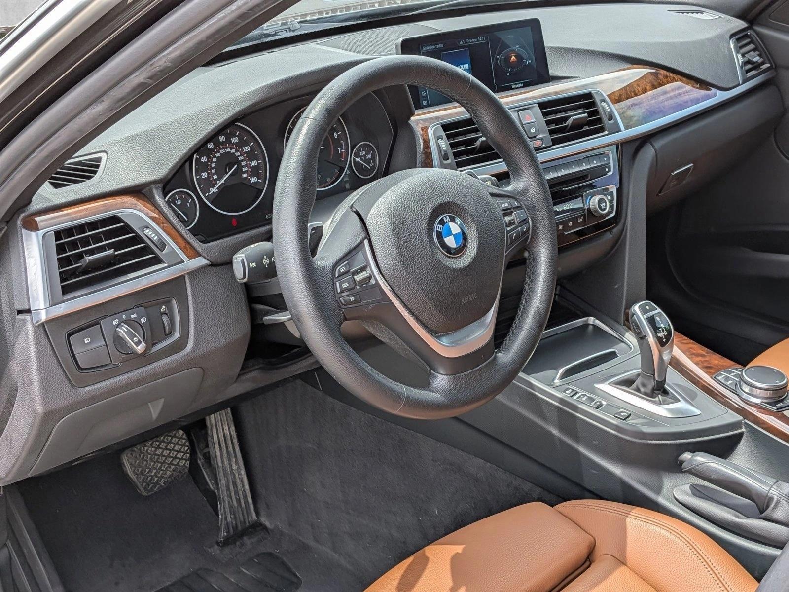 Thumbnail: 2017 BMW 3 Series - 3