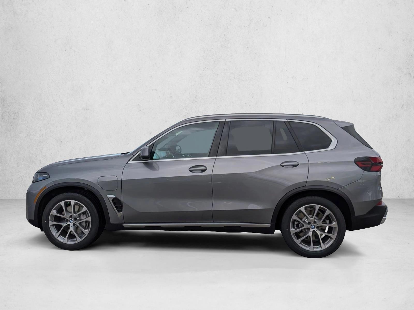 Thumbnail: 2026 BMW X5 - 2