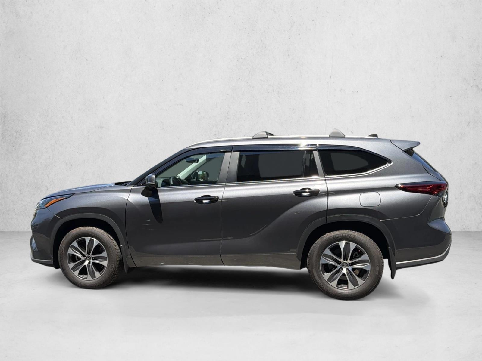 Thumbnail: 2023 Toyota Highlander - 2