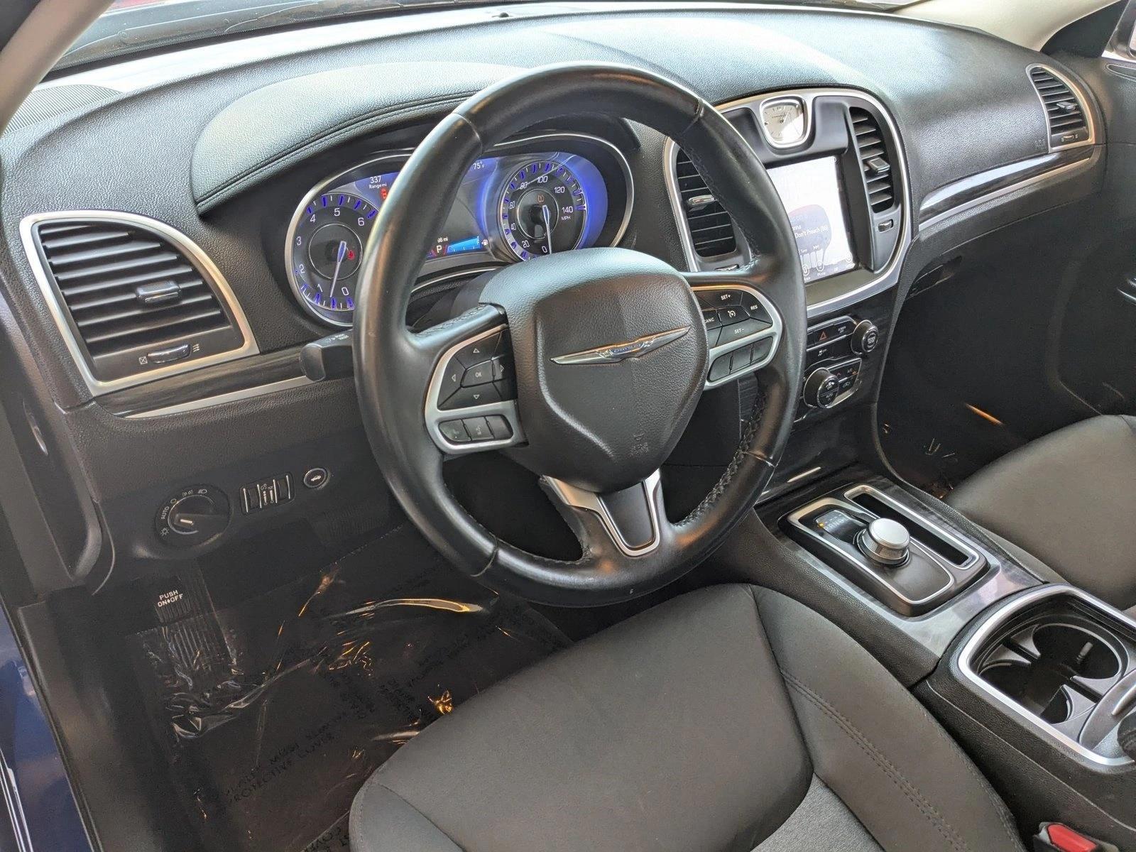 Thumbnail: 2018 Chrysler 300 - 3