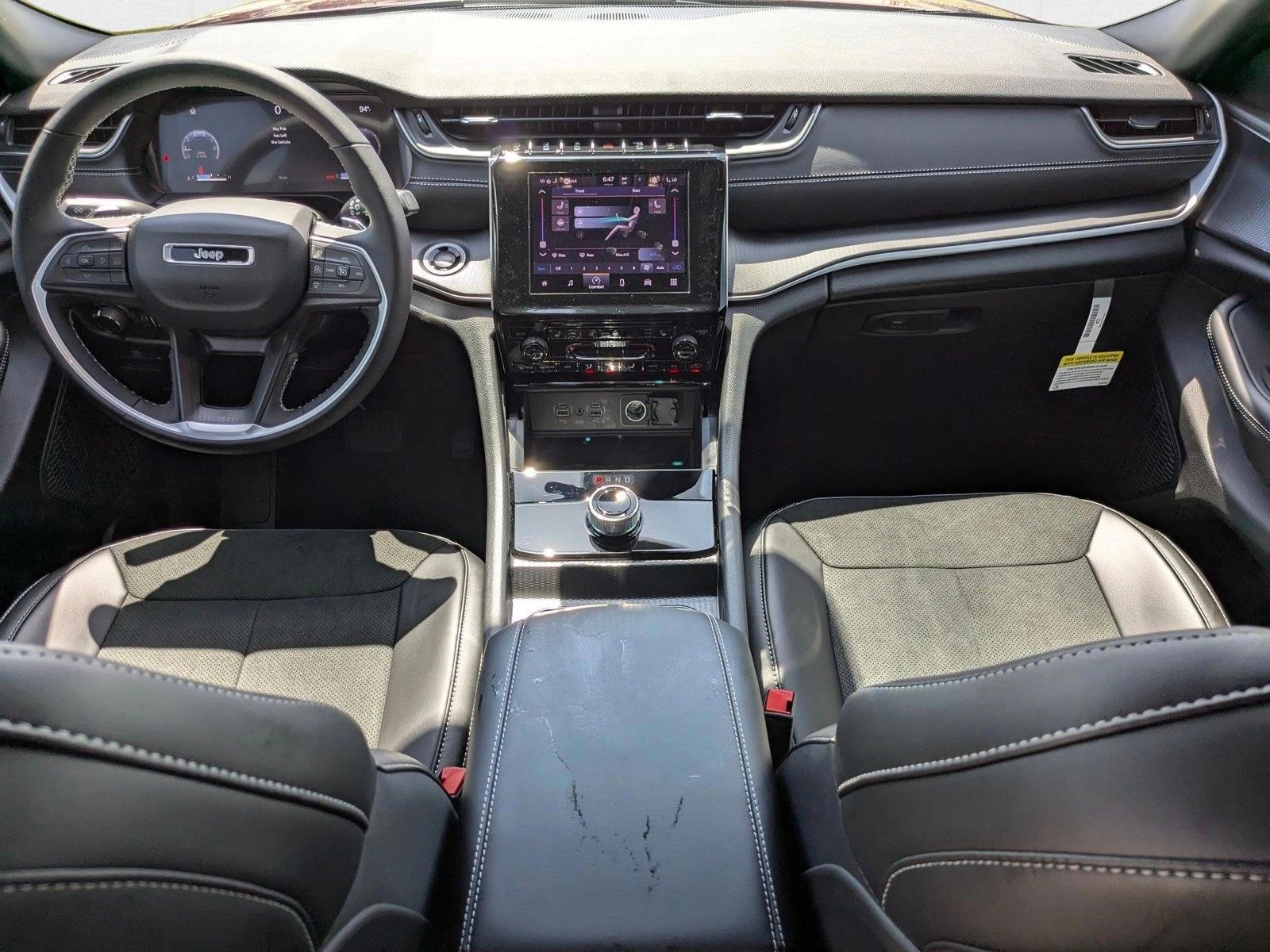 Thumbnail: 2025 Jeep Grand Cherokee L - 4