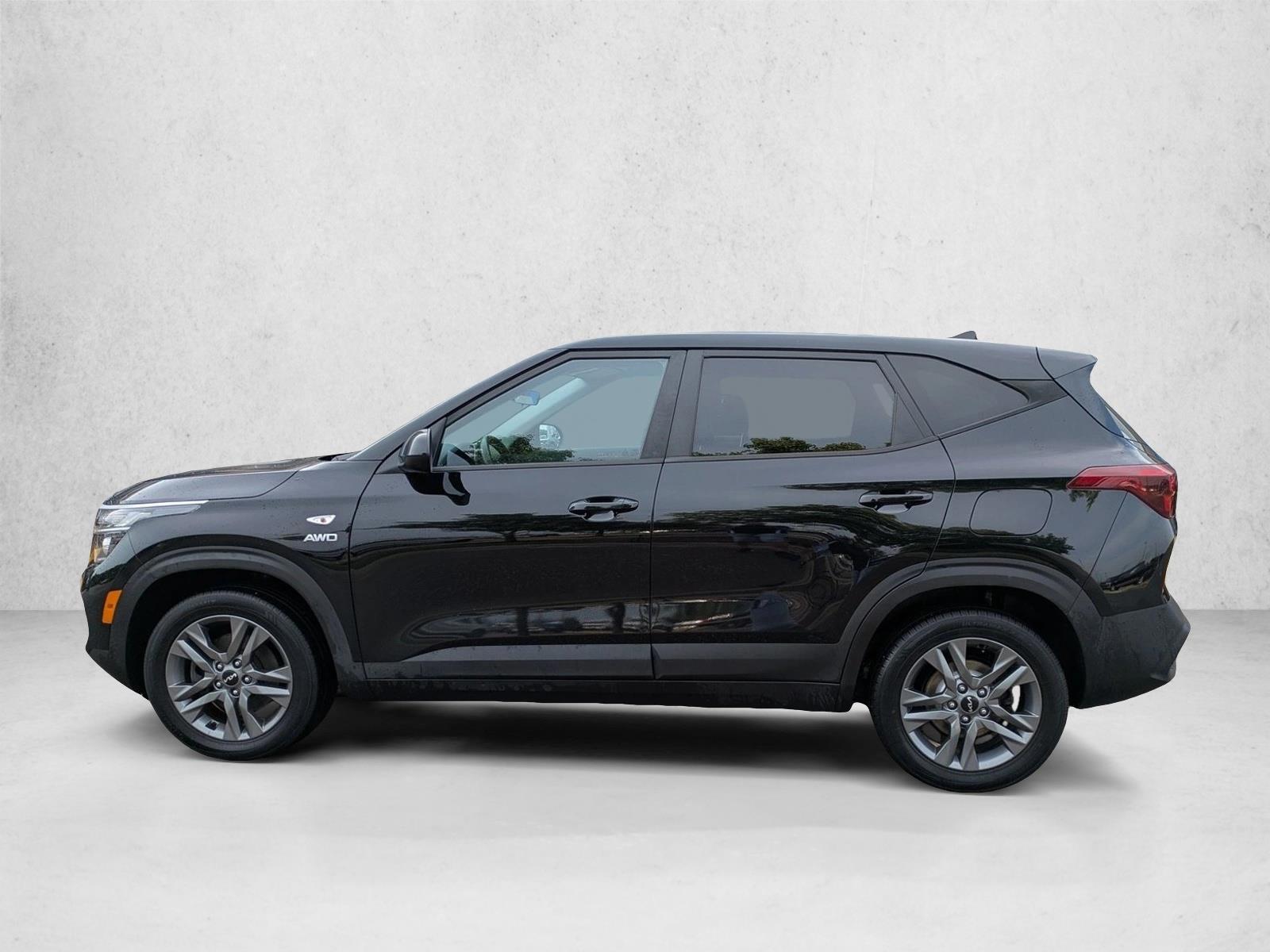 Thumbnail: 2022 Kia Seltos - 2