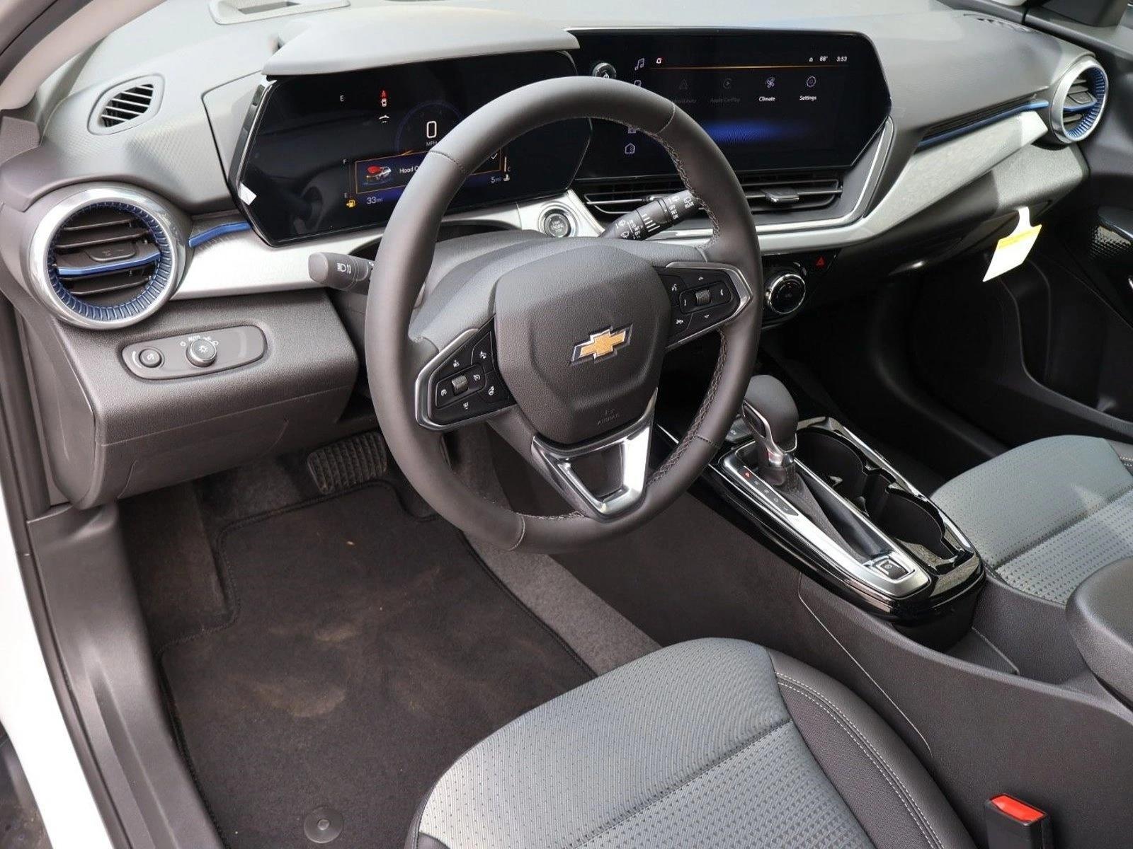Thumbnail: 2026 Chevrolet Trax - 3