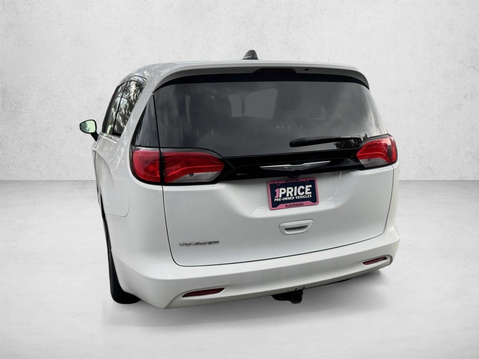 2022 Chrysler Voyager