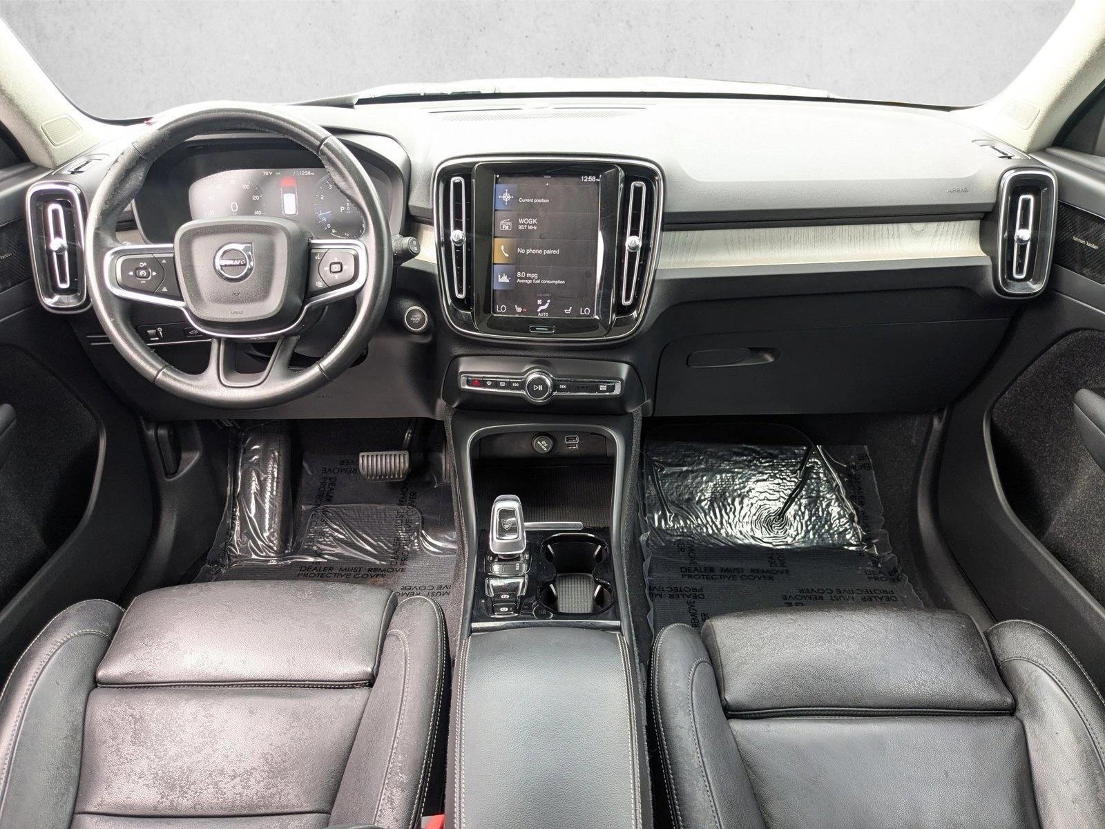 Thumbnail: 2021 Volvo XC40 - 3