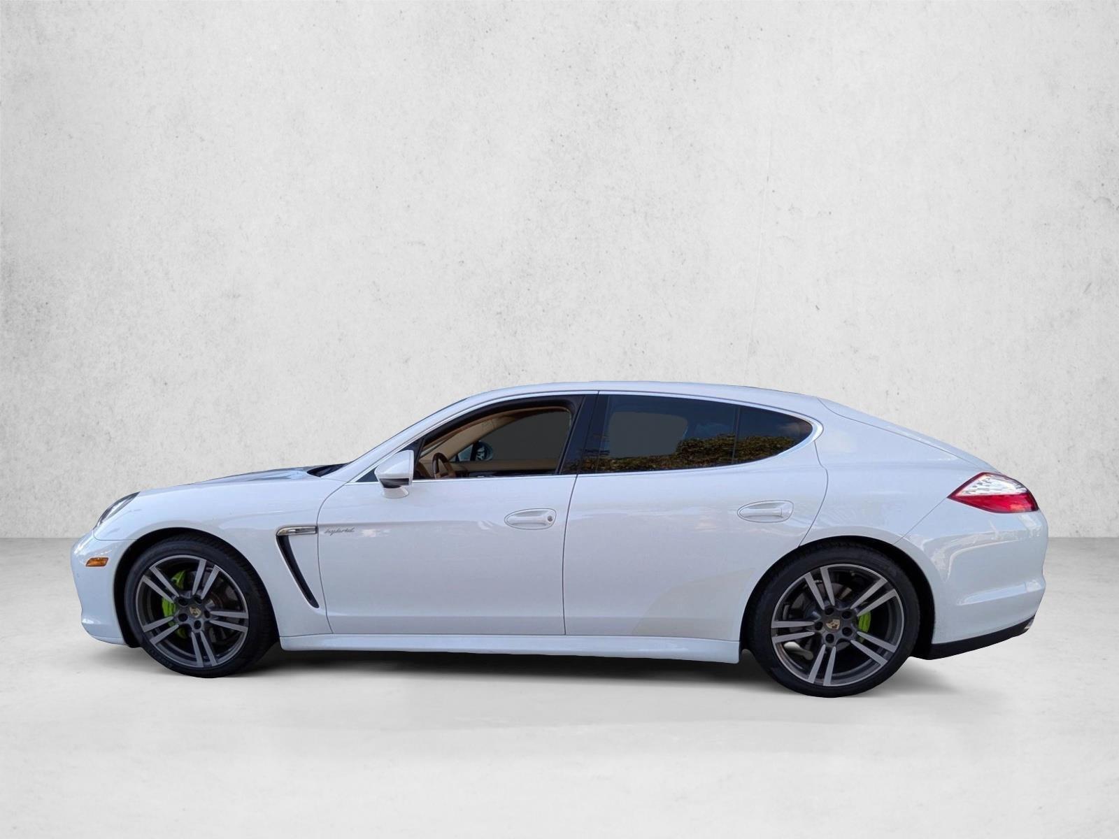 Thumbnail: 2013 Porsche Panamera - 2