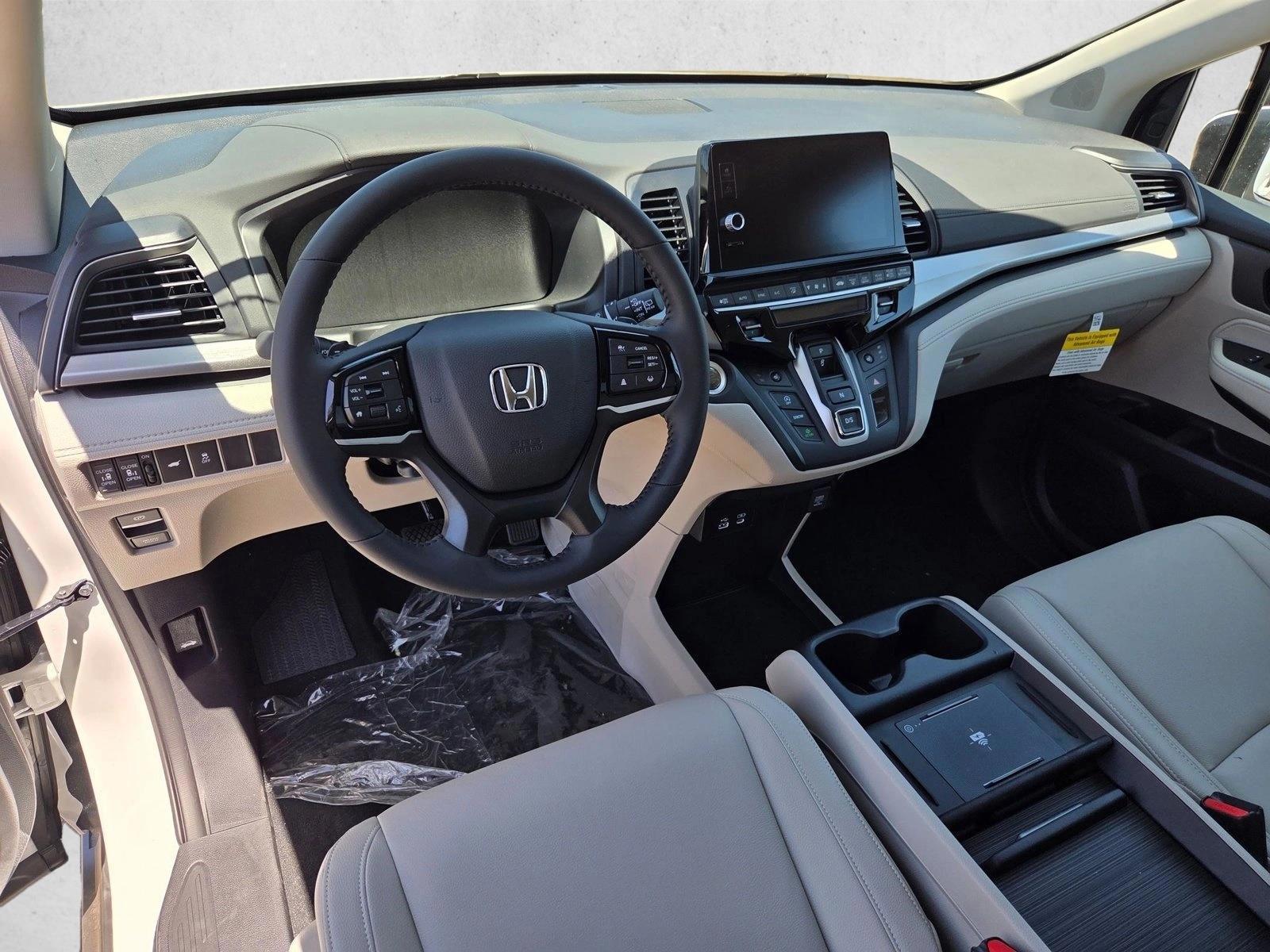 Thumbnail: 2026 Honda Odyssey - 3