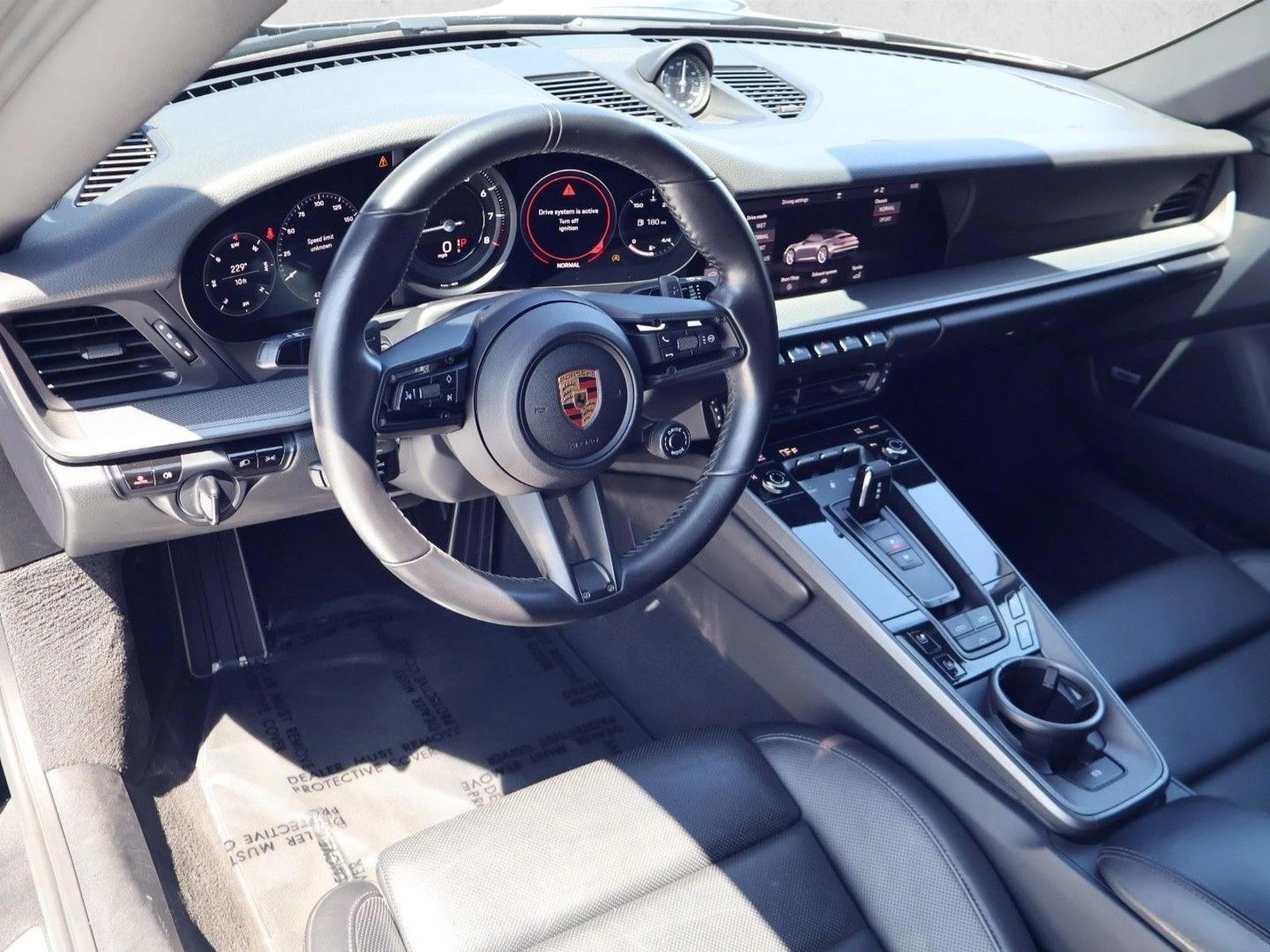 Thumbnail: 2020 Porsche 911 - 4