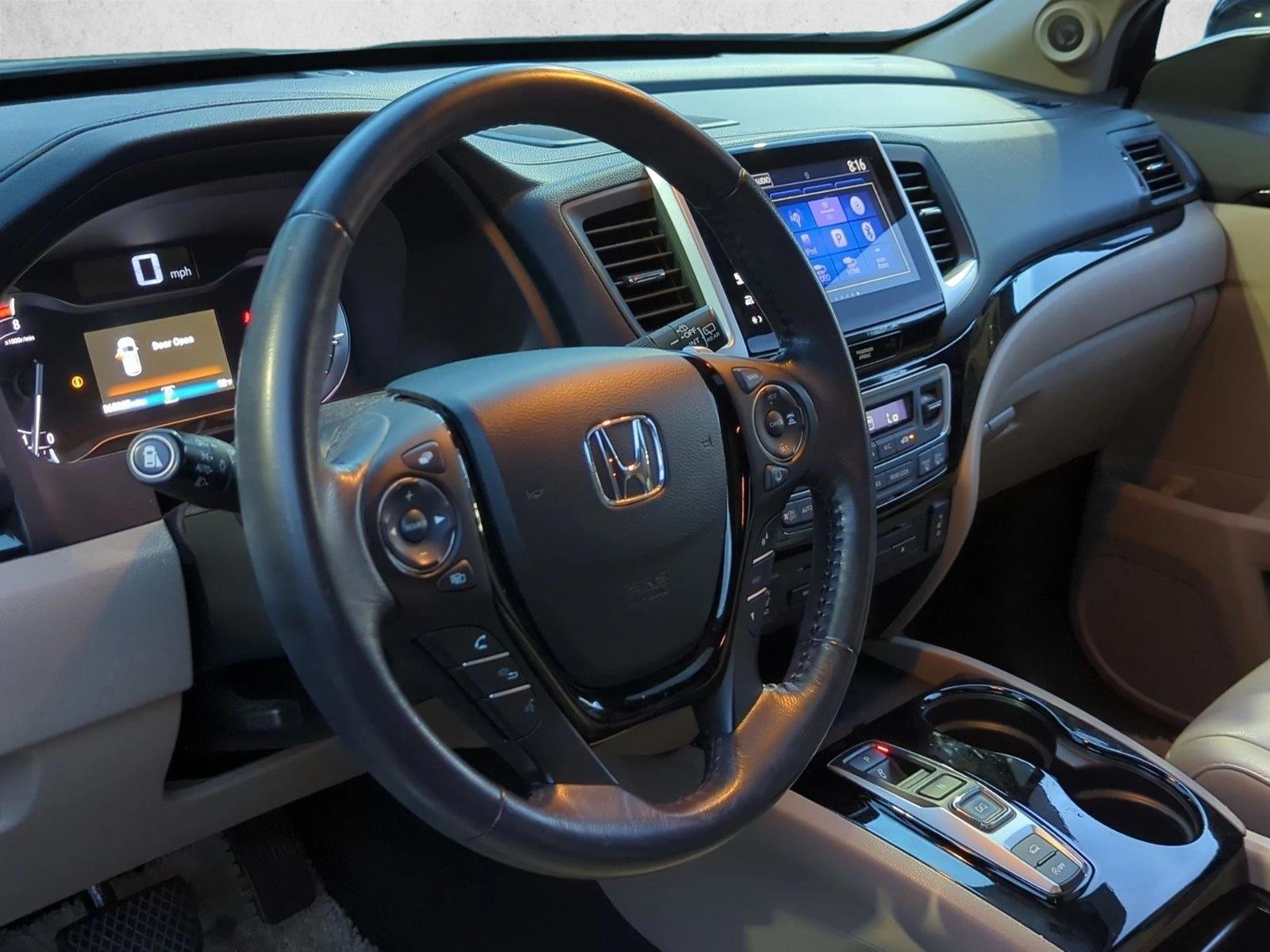 Thumbnail: 2016 Honda Pilot - 3