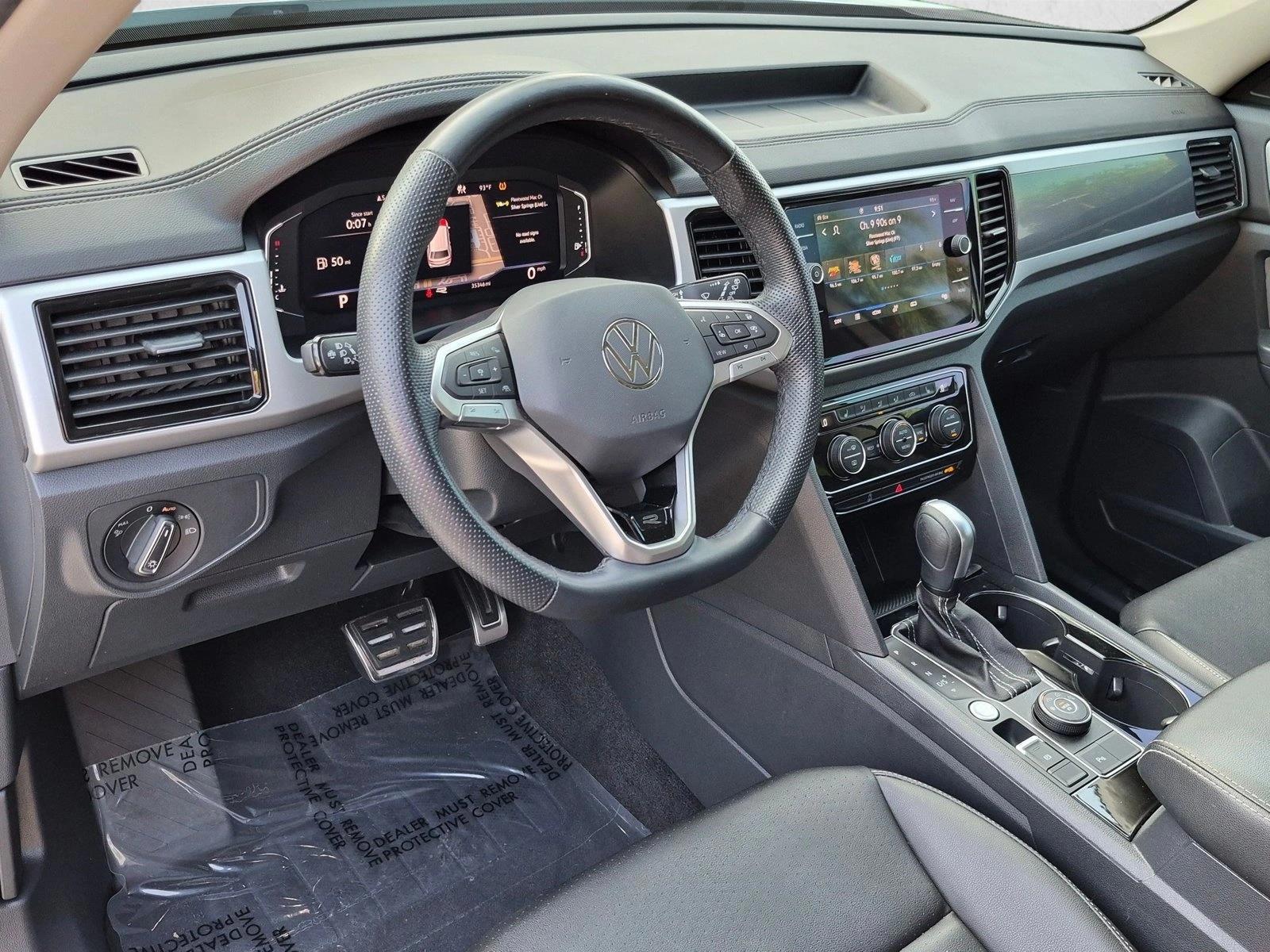 Thumbnail: 2023 Volkswagen Atlas - 3