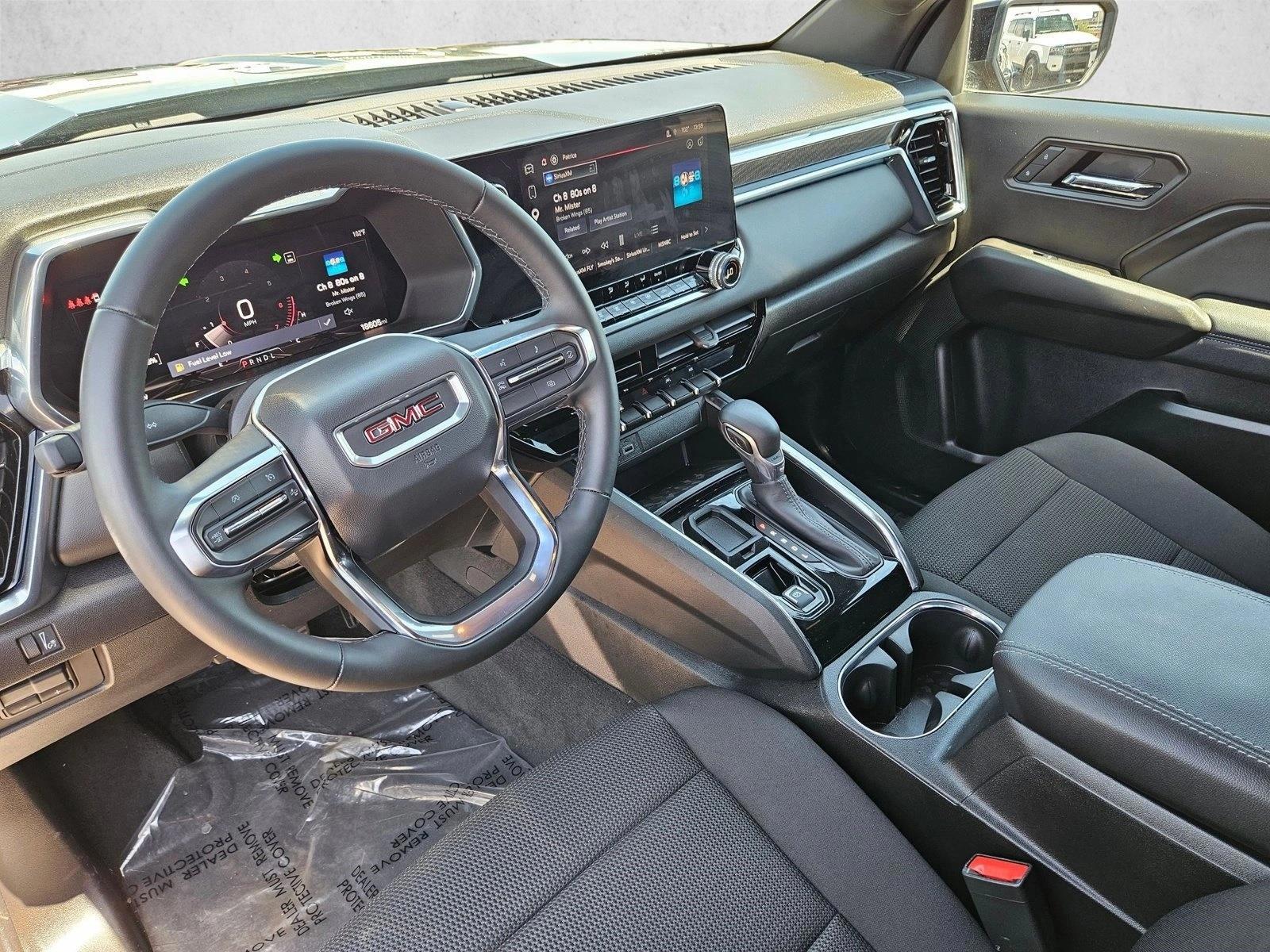 Thumbnail: 2025 GMC Canyon - 3