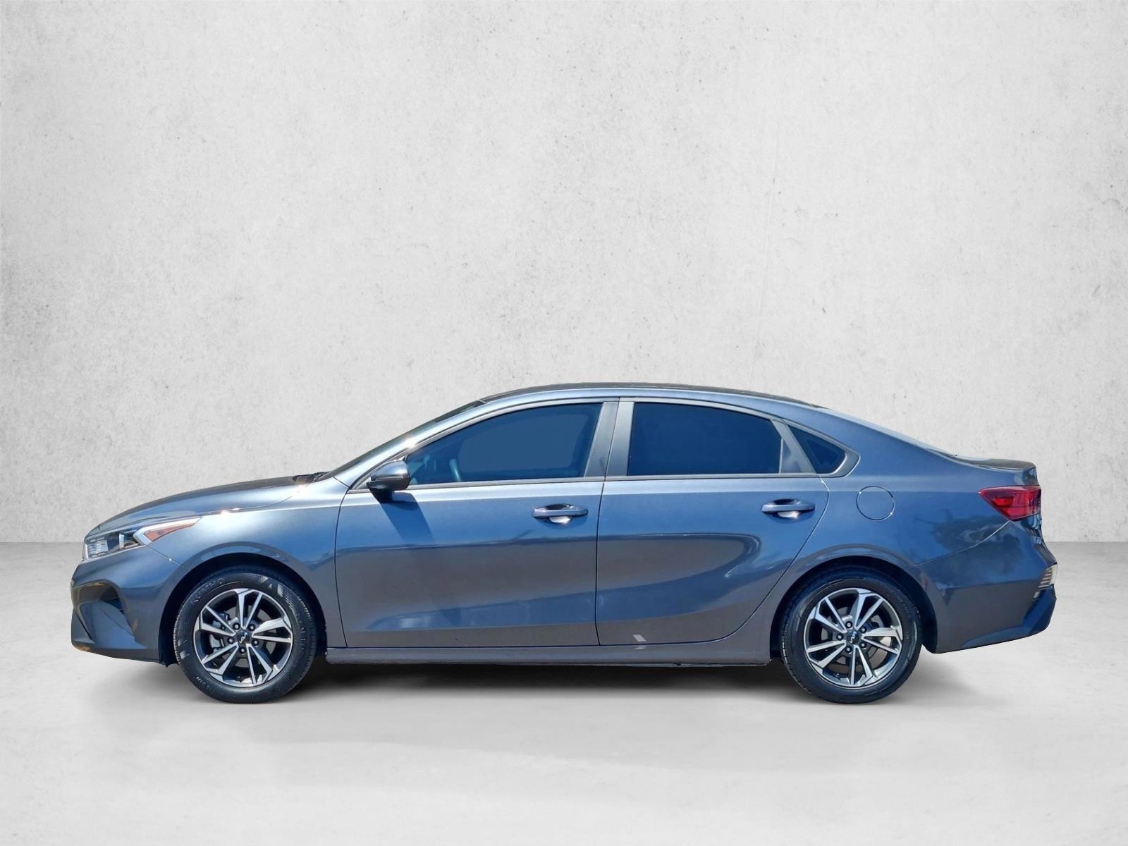 Thumbnail: 2024 Kia Forte - 3