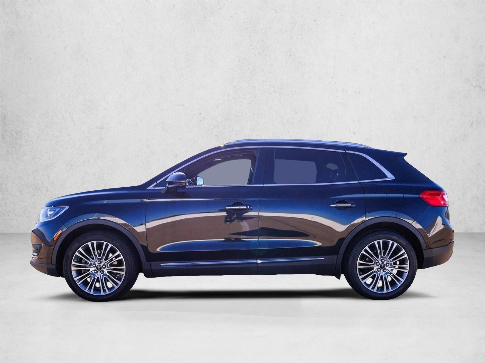 Thumbnail: 2016 Lincoln MKX - 2