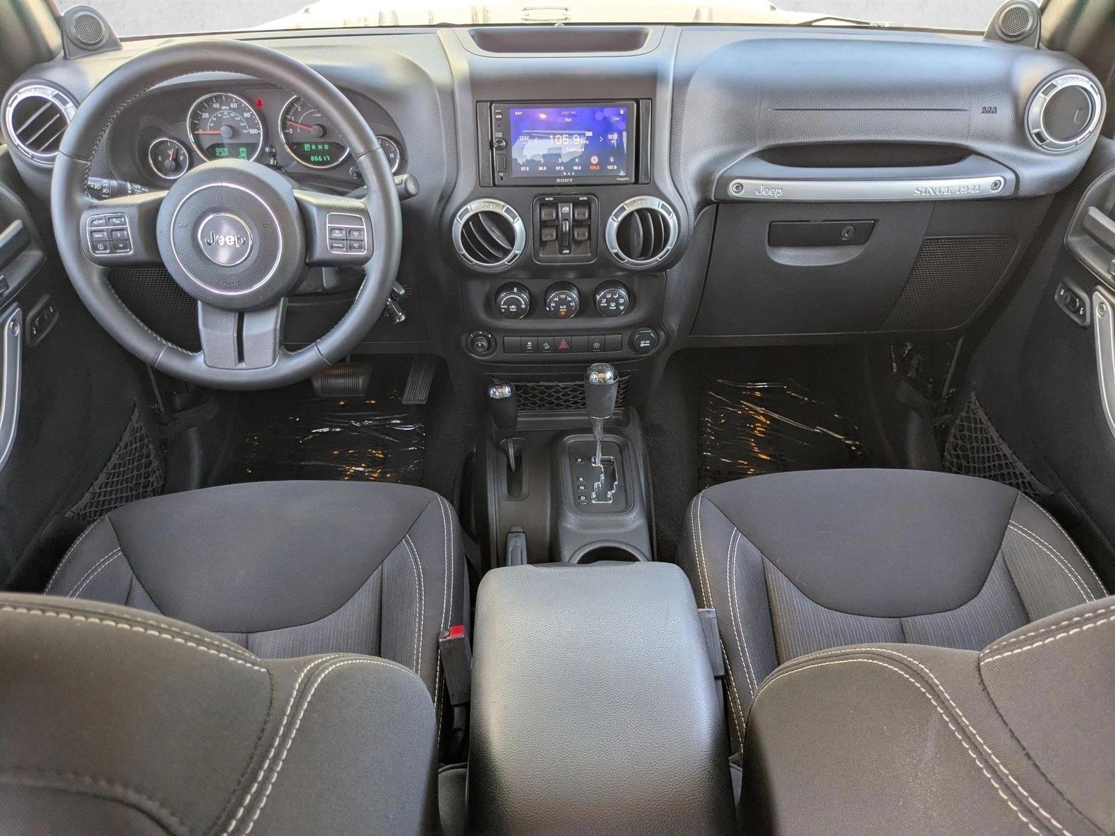 Thumbnail: 2014 Jeep Wrangler - 3