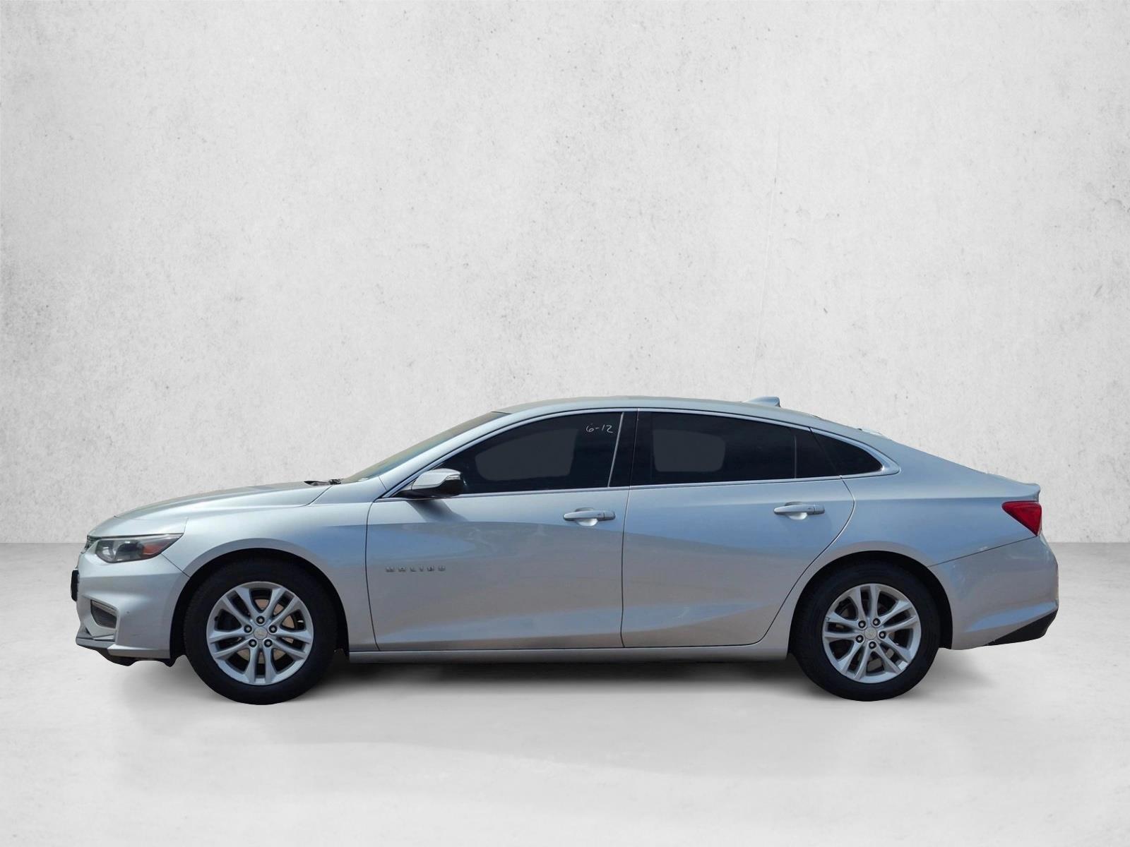 Thumbnail: 2017 Chevrolet Malibu - 2