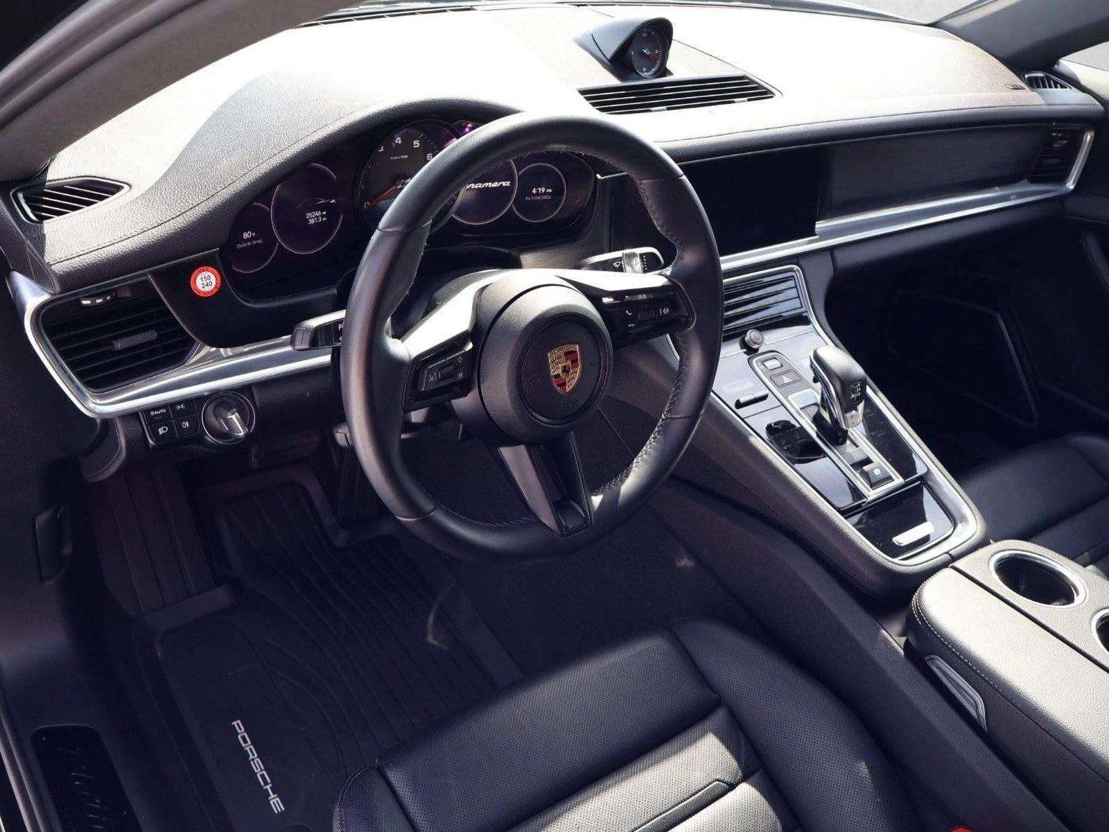 Thumbnail: 2023 Porsche Panamera - 2