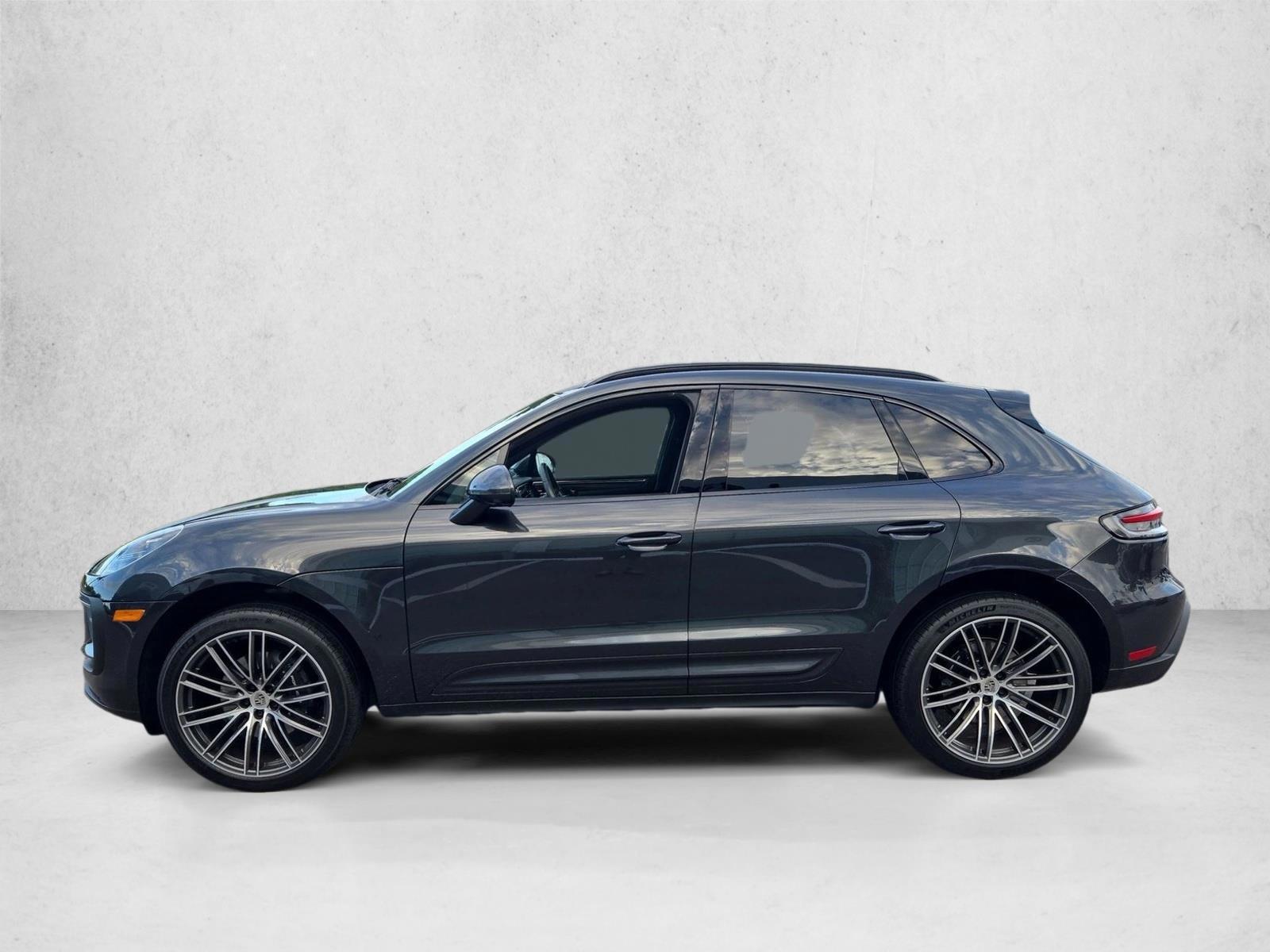 Thumbnail: 2025 Porsche Macan - 2