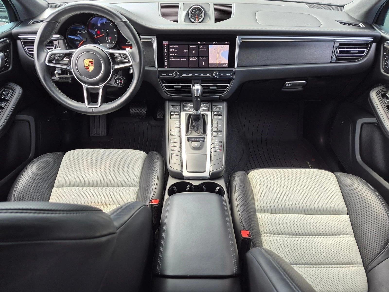 Thumbnail: 2020 Porsche Macan - 4