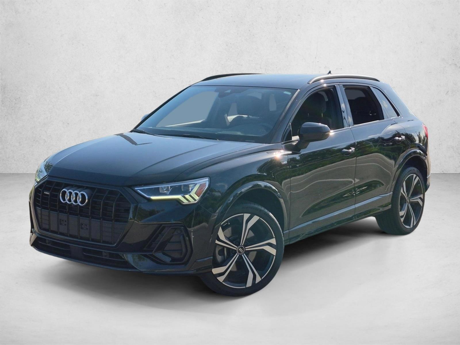 Thumbnail: 2023 Audi Q3 - 1