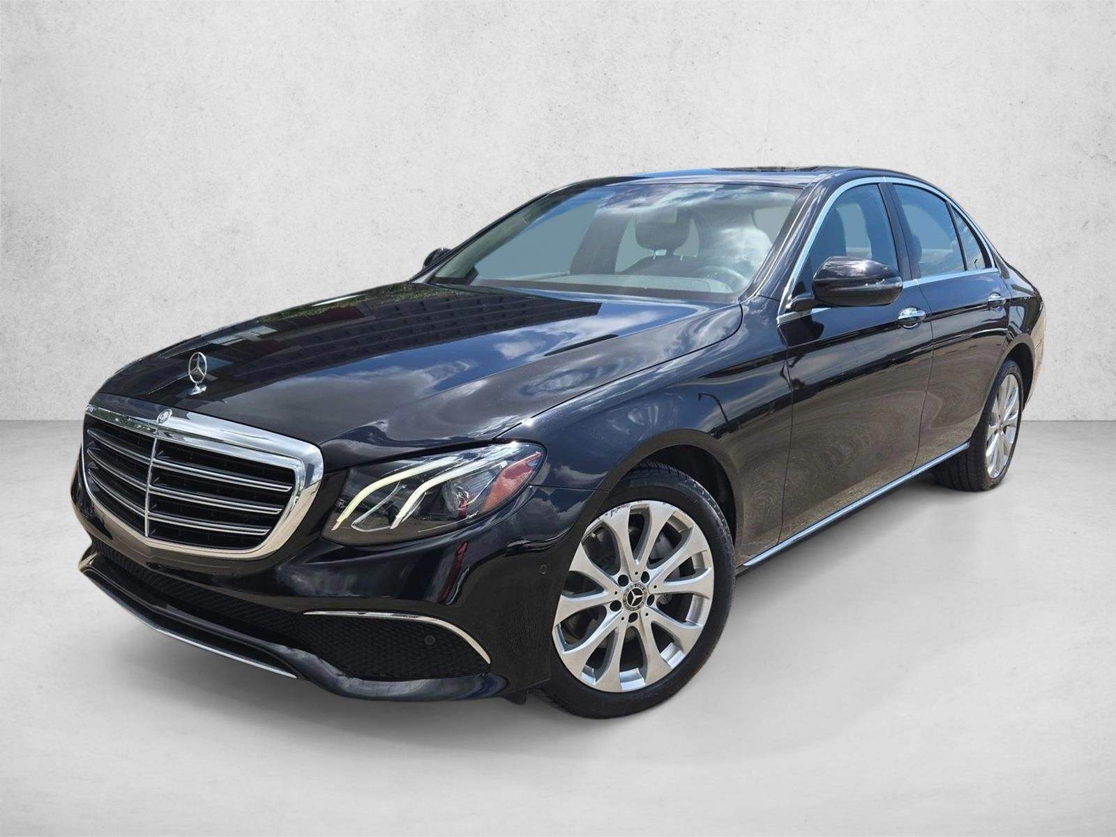Thumbnail: 2018 Mercedes-Benz E-Class - 1
