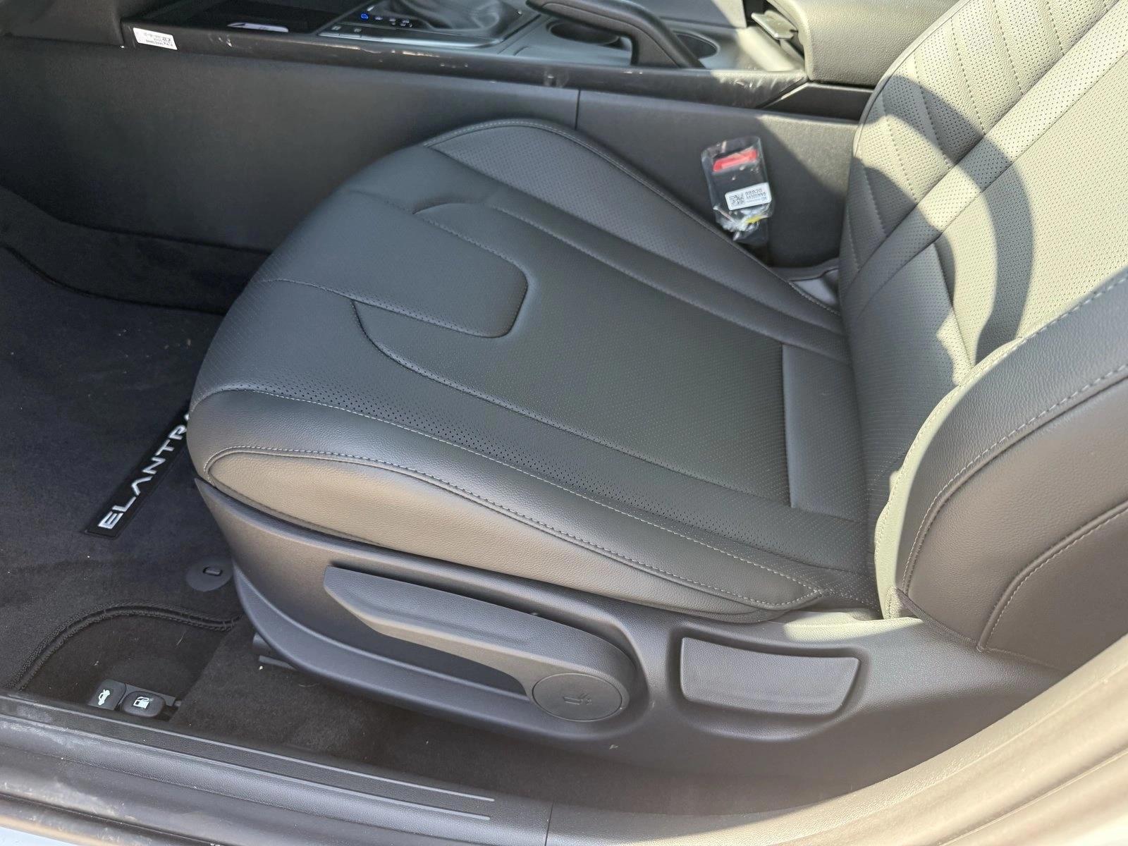 Thumbnail: 2026 Hyundai Elantra - 4