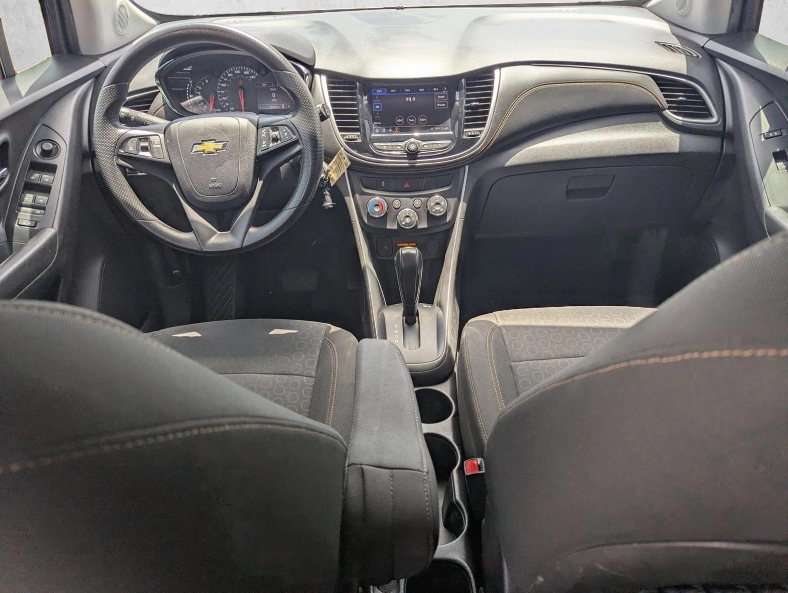 Thumbnail: 2020 Chevrolet Trax - 3