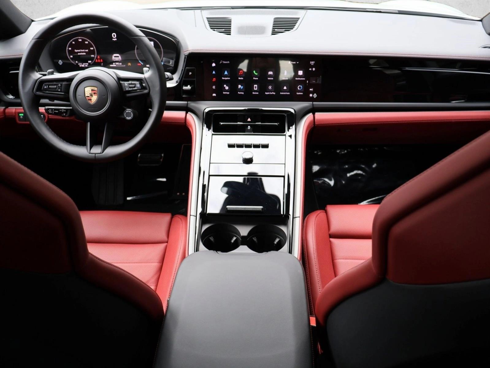 Thumbnail: 2025 Porsche Panamera - 4