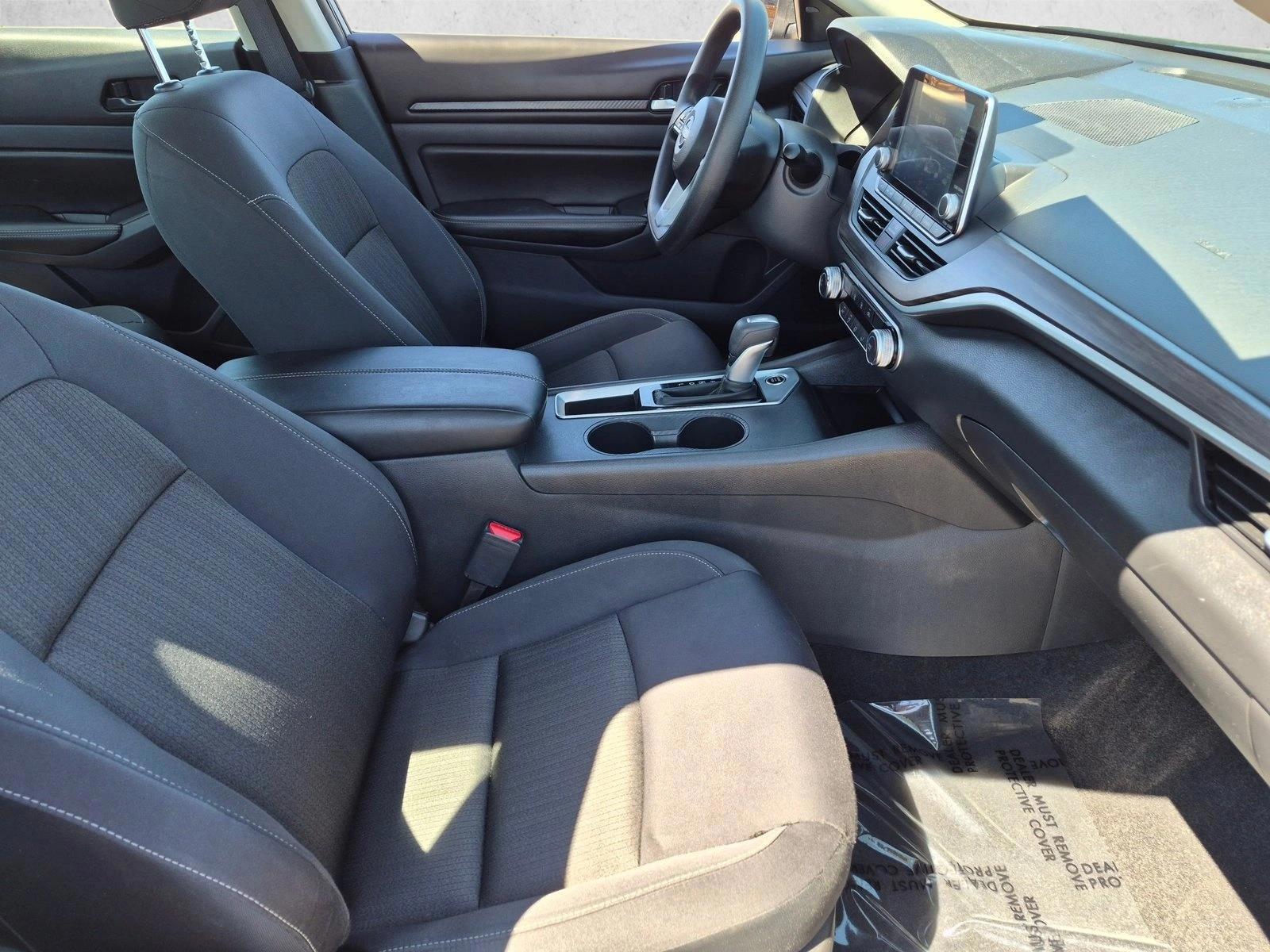 2025 Nissan Altima SV - Photo 26