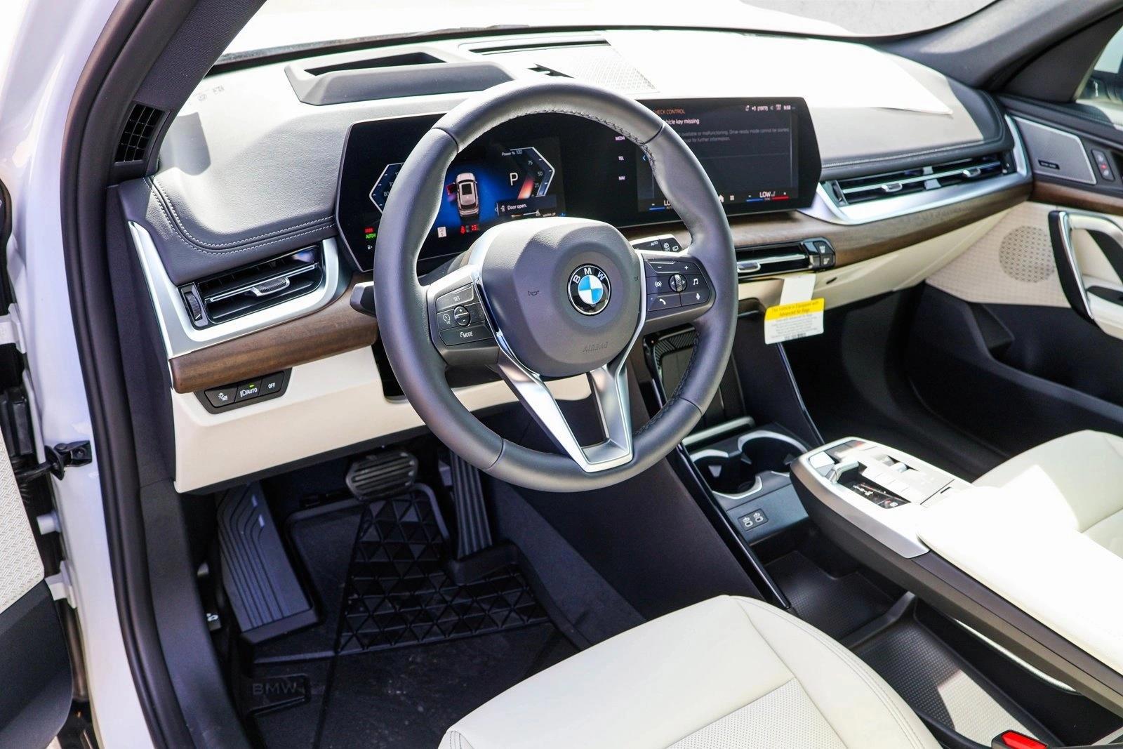 Thumbnail: 2026 BMW X1 - 3