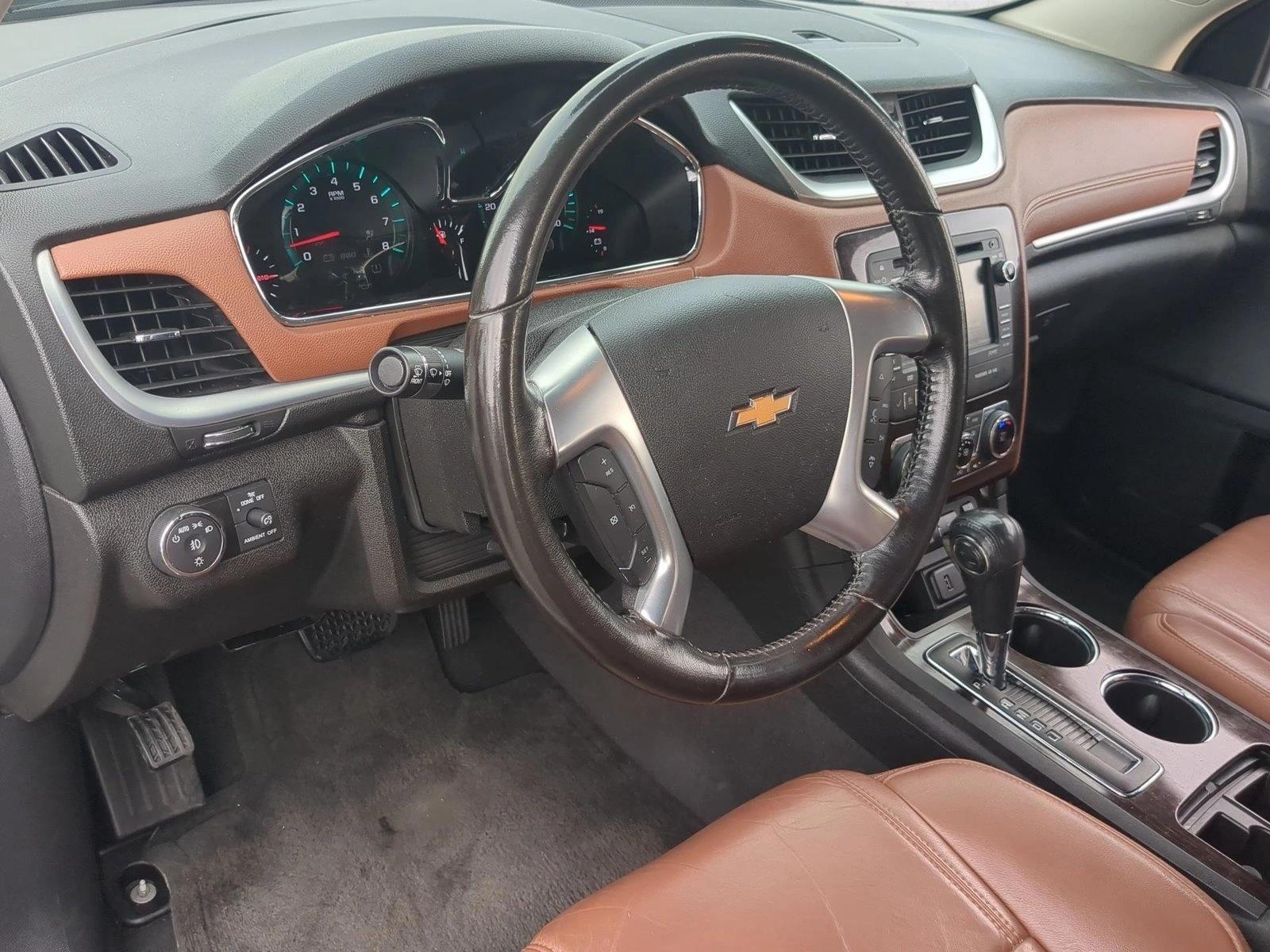 Thumbnail: 2015 Chevrolet Traverse - 3