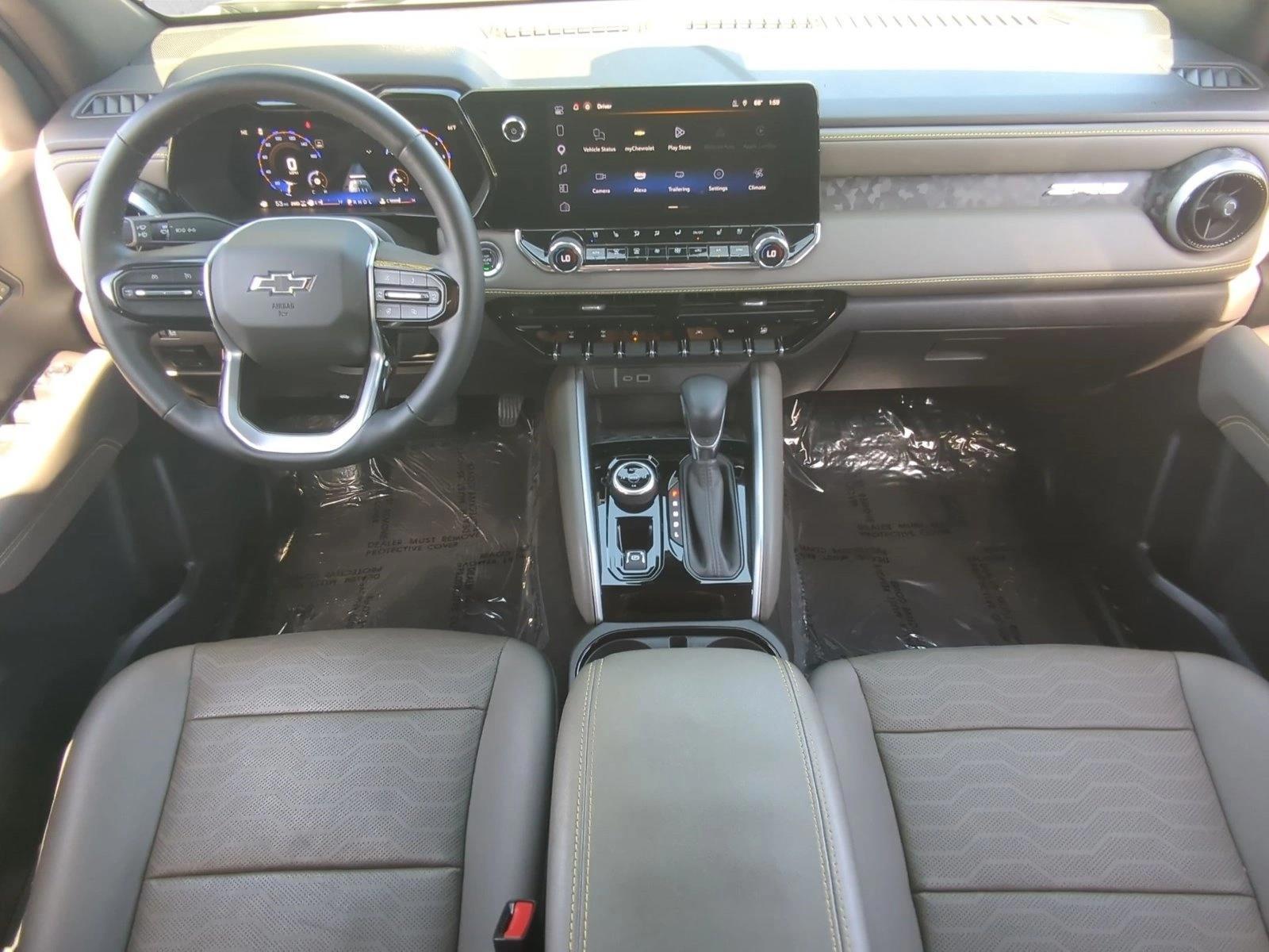 Thumbnail: 2024 Chevrolet Colorado - 4