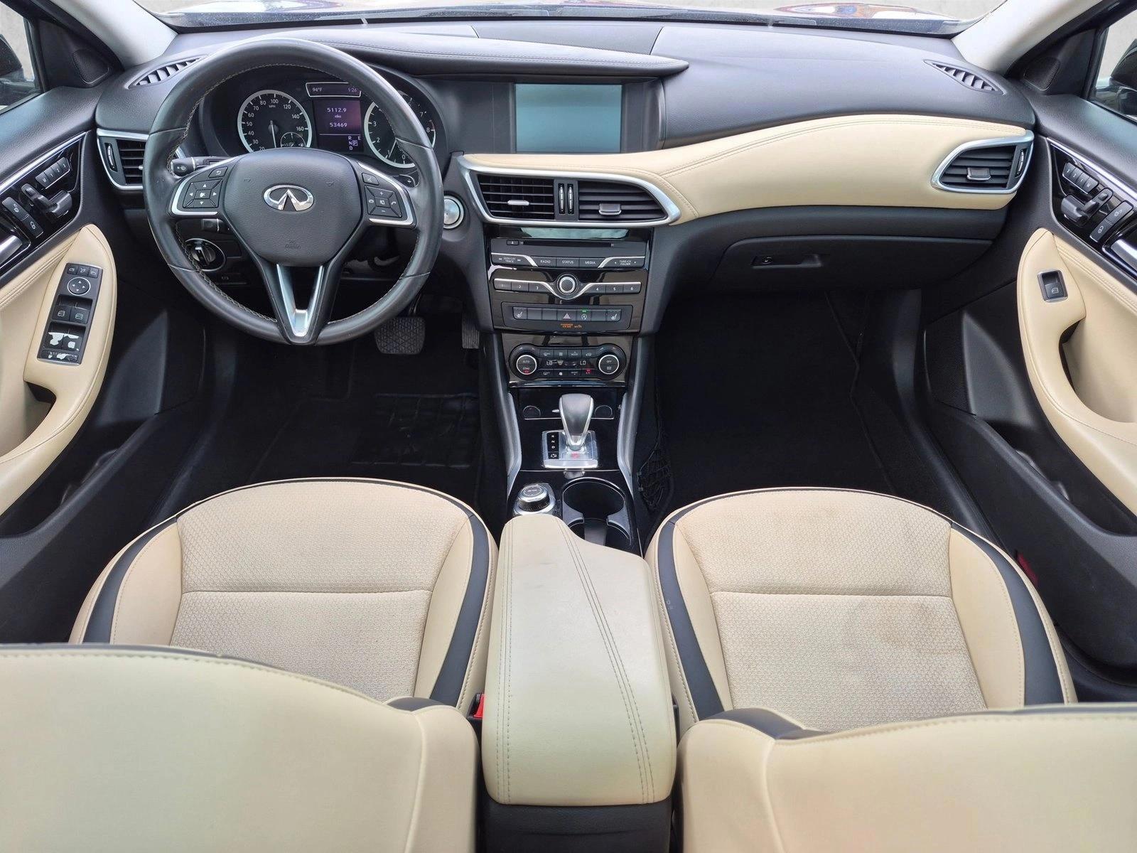 Thumbnail: 2019 INFINITI QX30 - 4