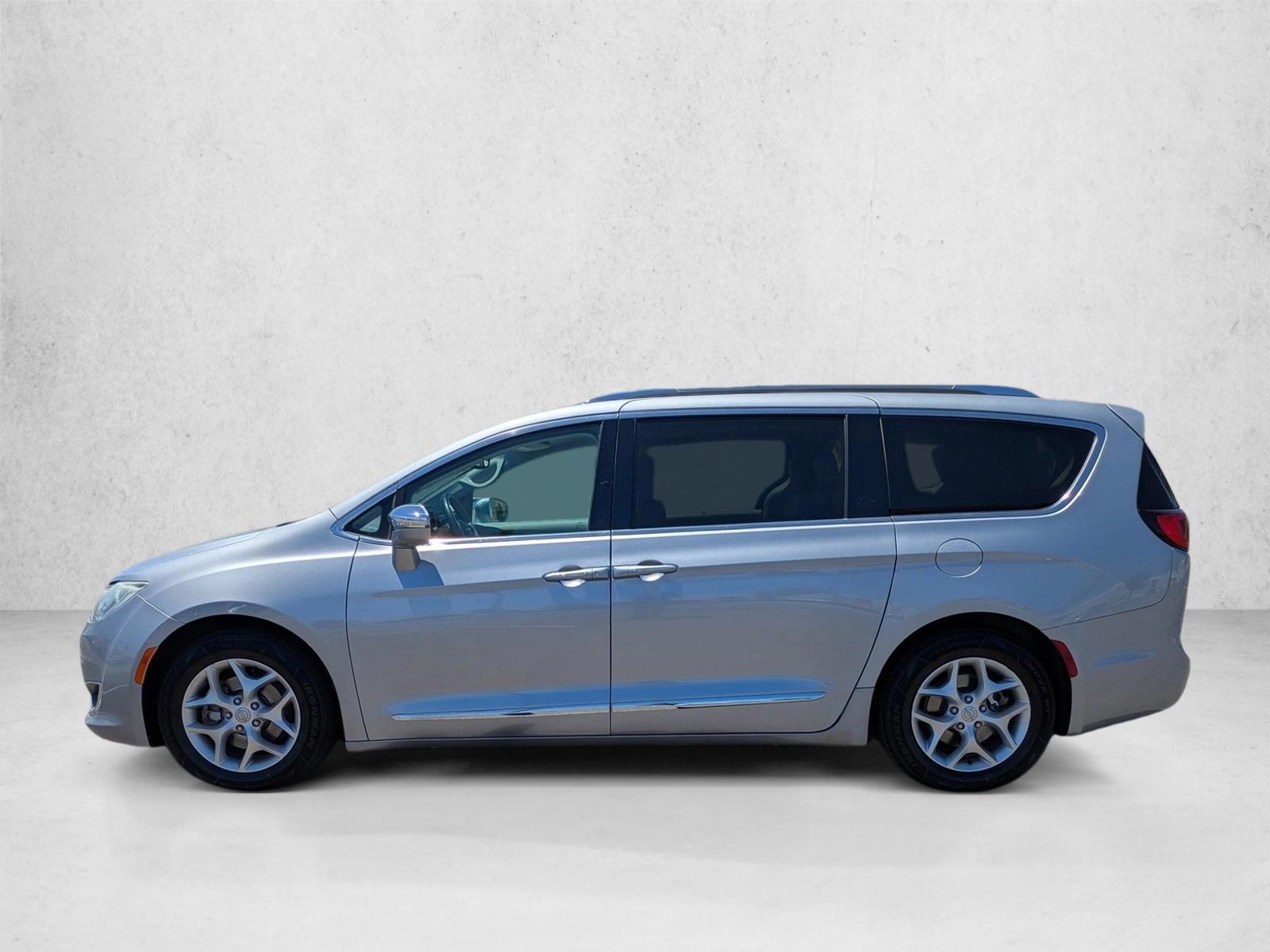 Thumbnail: 2019 Chrysler Pacifica - 2