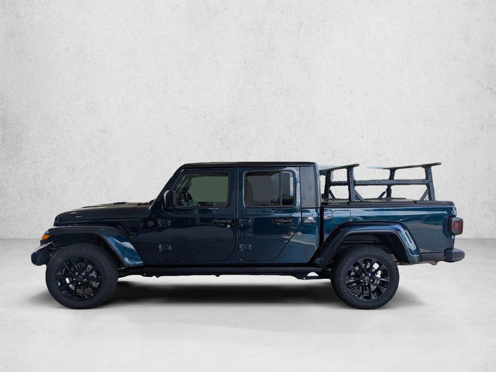 Thumbnail: 2025 Jeep Gladiator - 2
