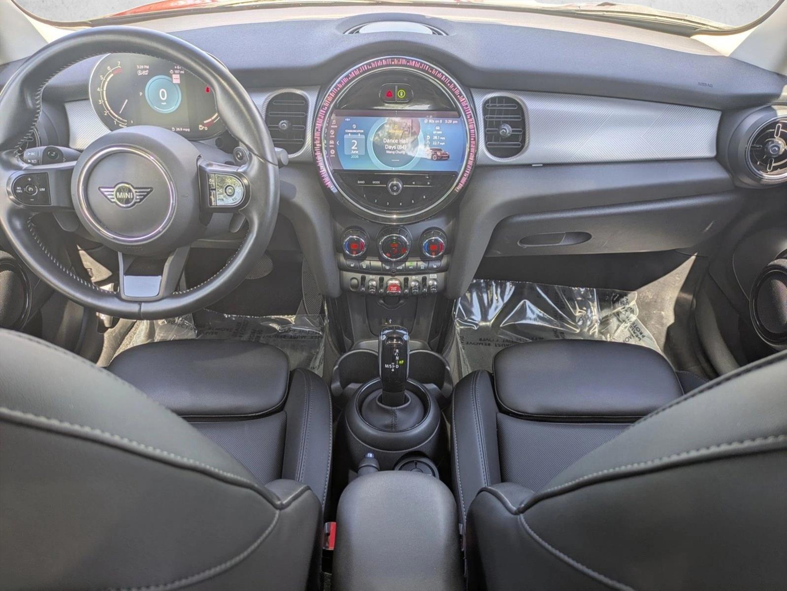 Thumbnail: 2022 MINI Cooper Hardtop - 3