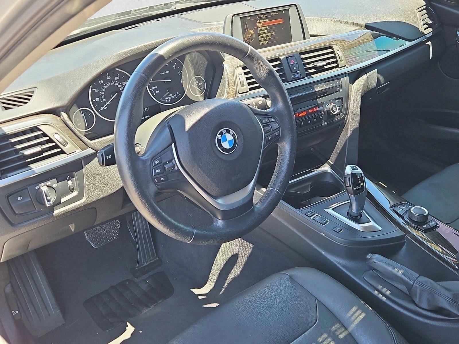 Thumbnail: 2015 BMW 3 Series - 4