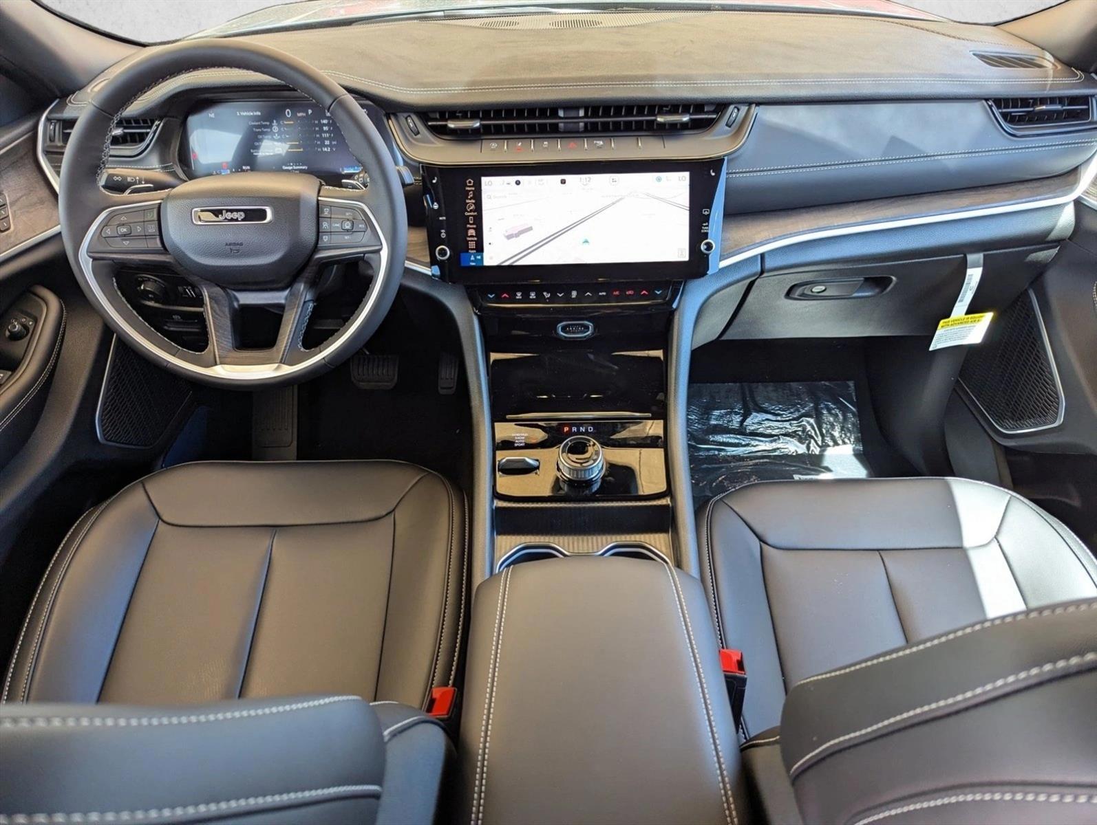 Thumbnail: 2026 Jeep Grand Cherokee - 3