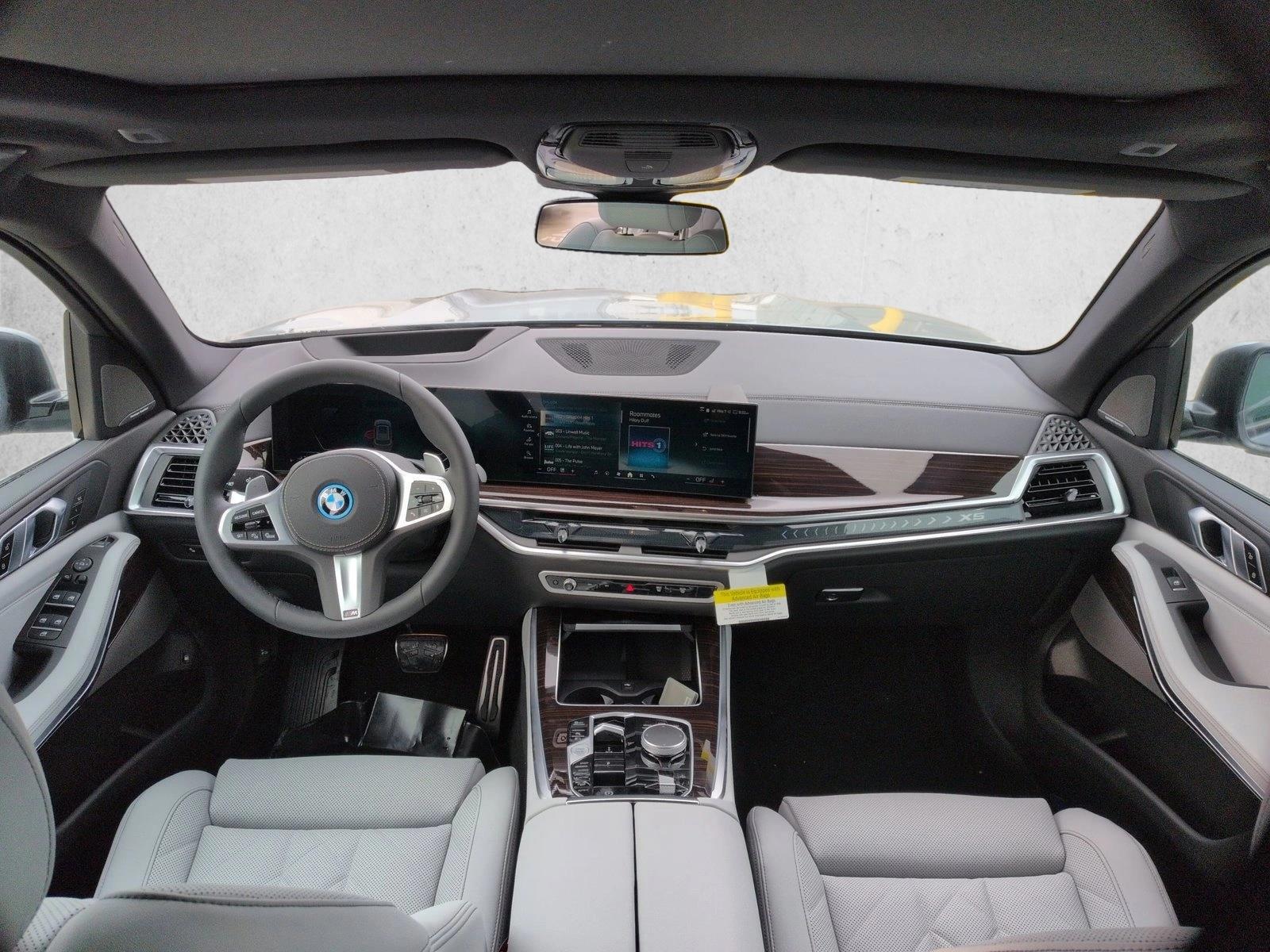 Thumbnail: 2026 BMW X5 - 3