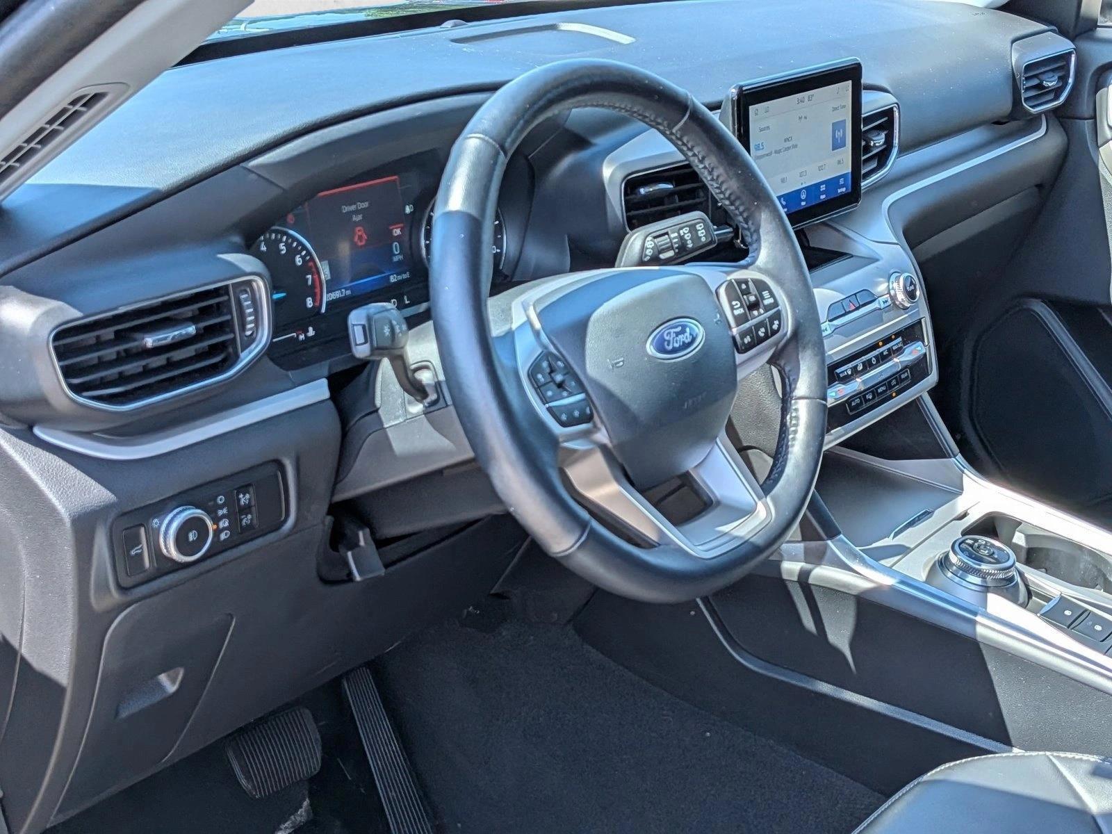 Thumbnail: 2022 Ford Explorer - 3