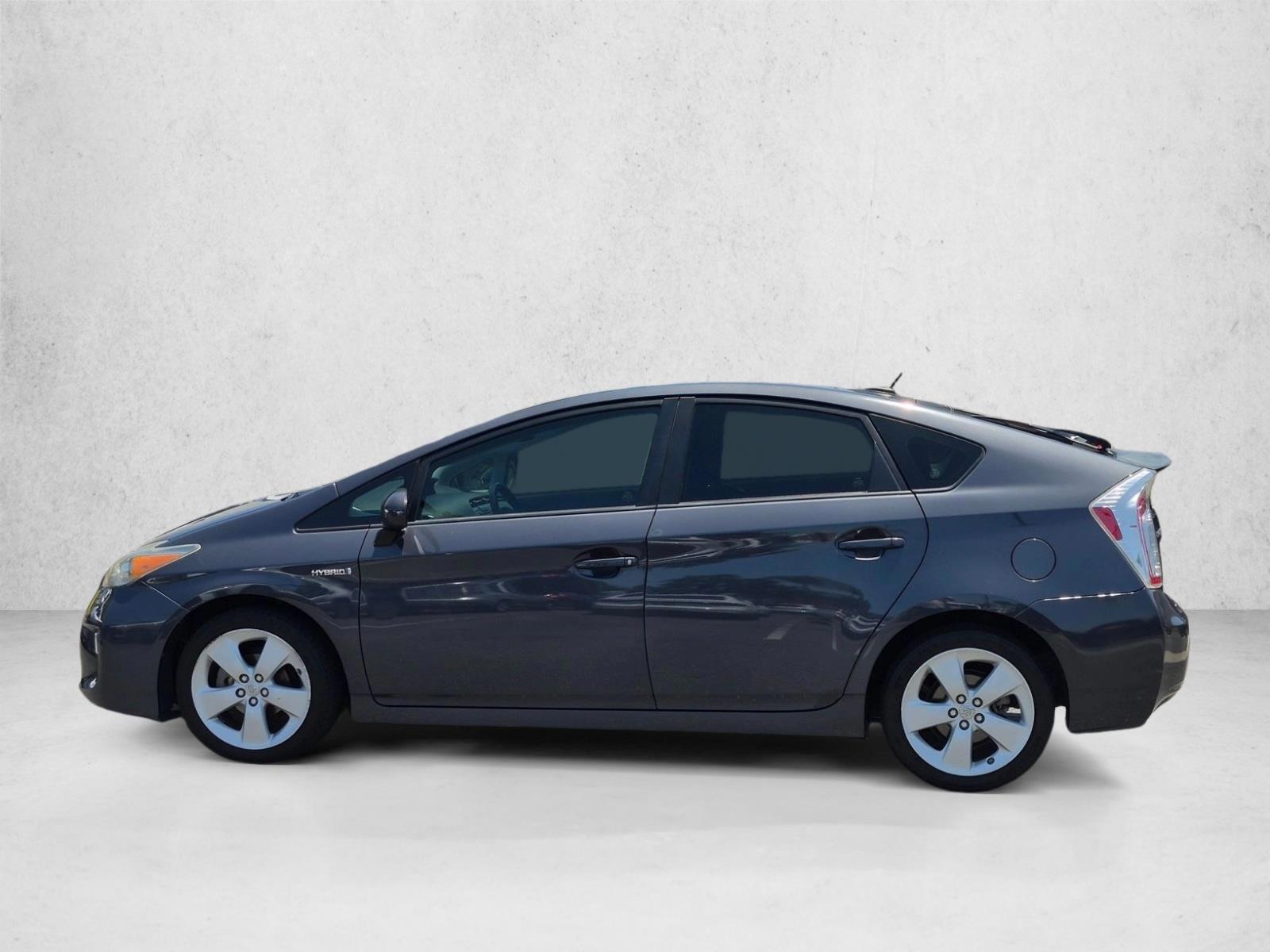 Thumbnail: 2013 Toyota Prius - 2