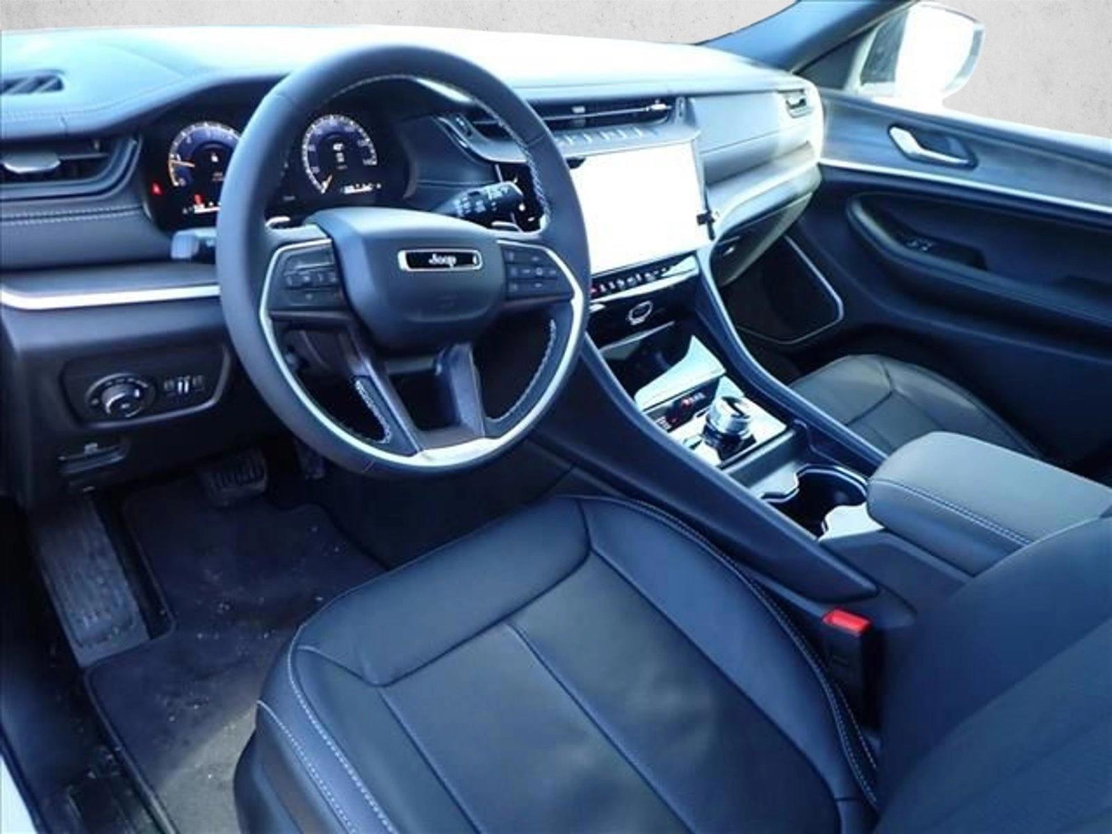 Thumbnail: 2026 Jeep Grand Cherokee - 3