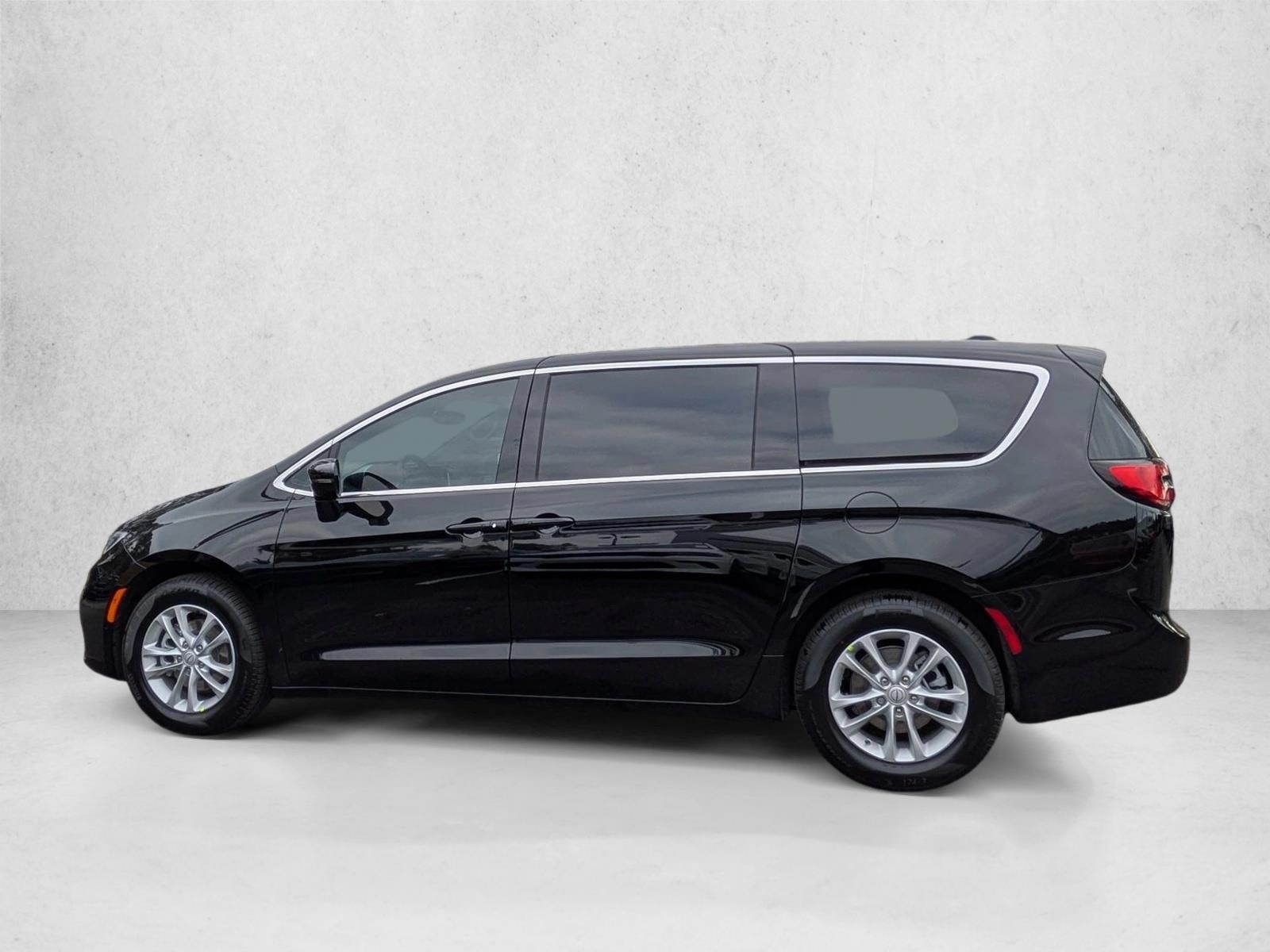 Thumbnail: 2026 Chrysler Pacifica - 2