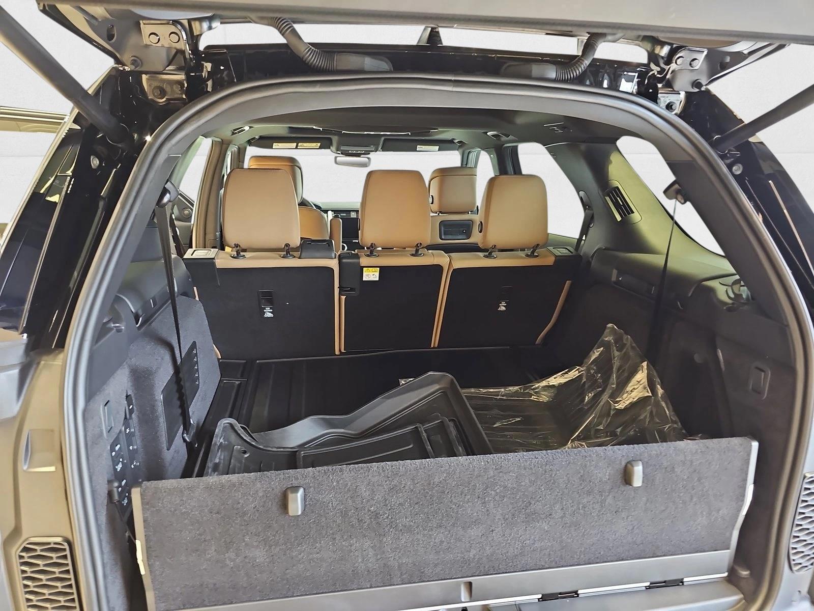 2025 Land Rover Discovery Dynamic SE - Photo 13