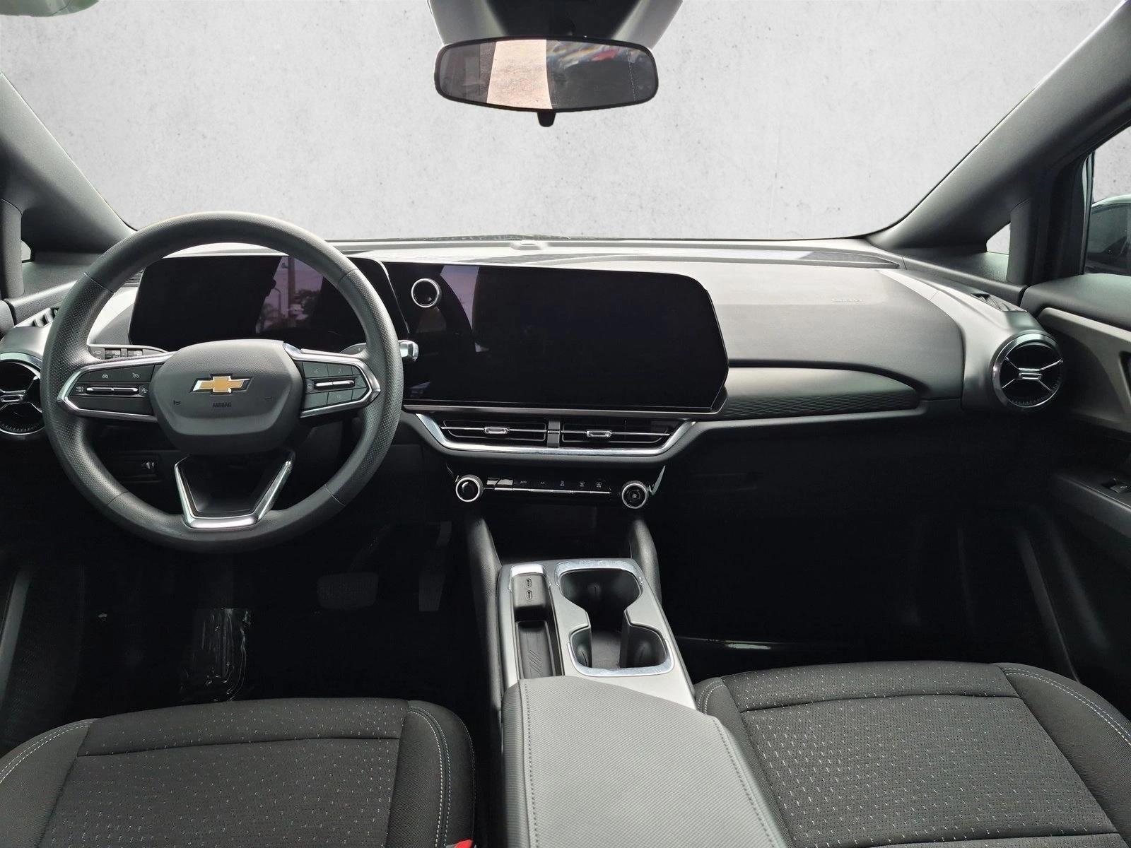 Thumbnail: 2025 Chevrolet Equinox - 3