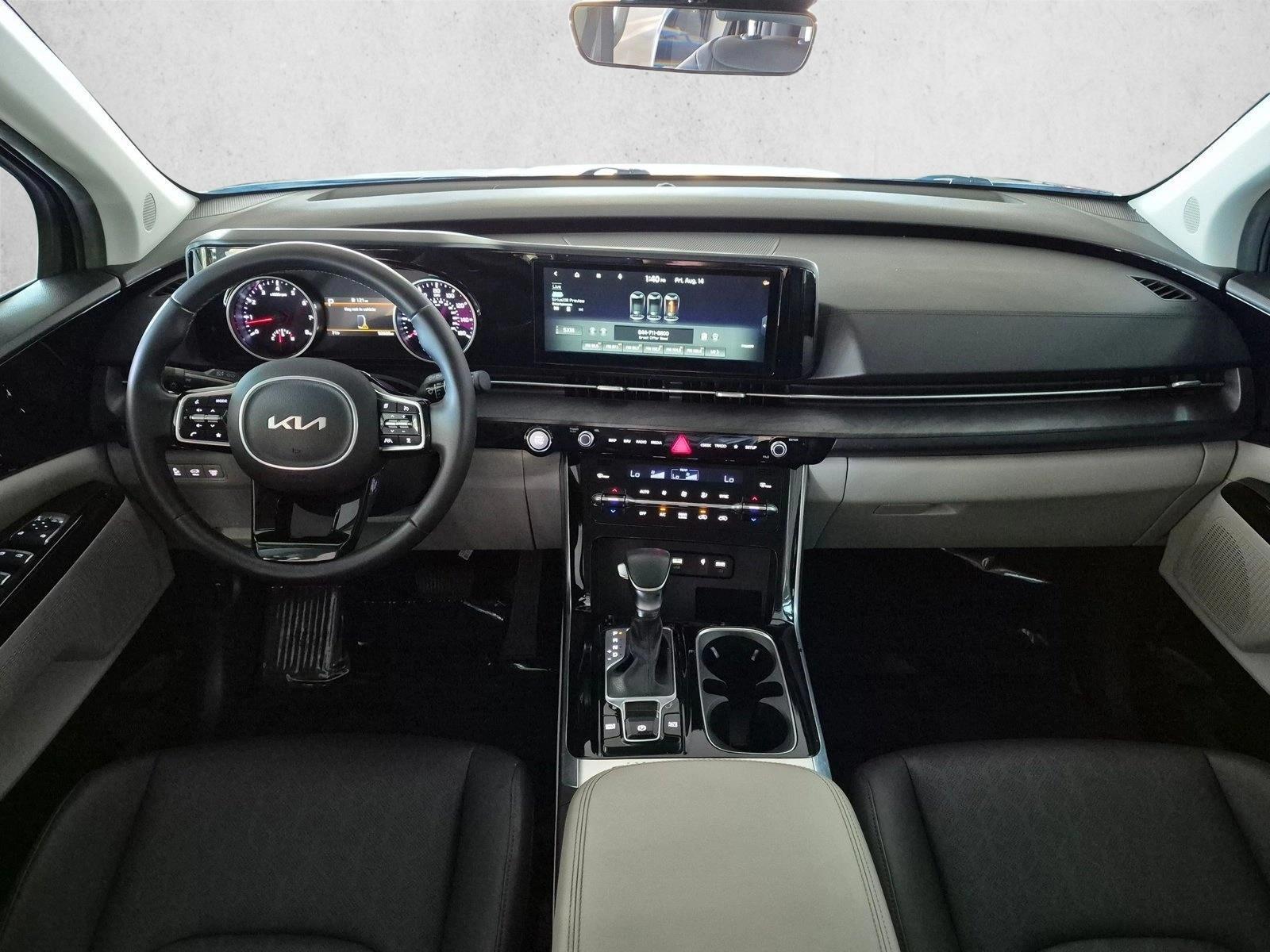 Thumbnail: 2022 Kia Carnival - 3