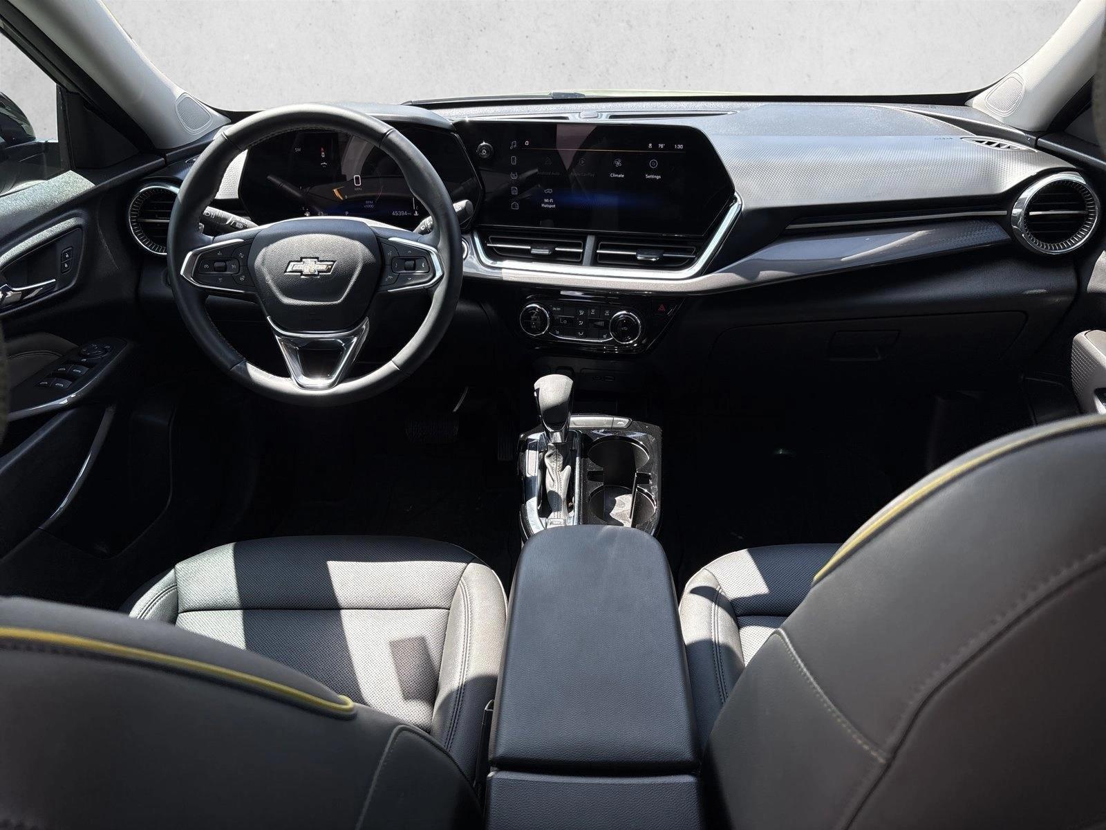 Thumbnail: 2025 Chevrolet Trax - 3