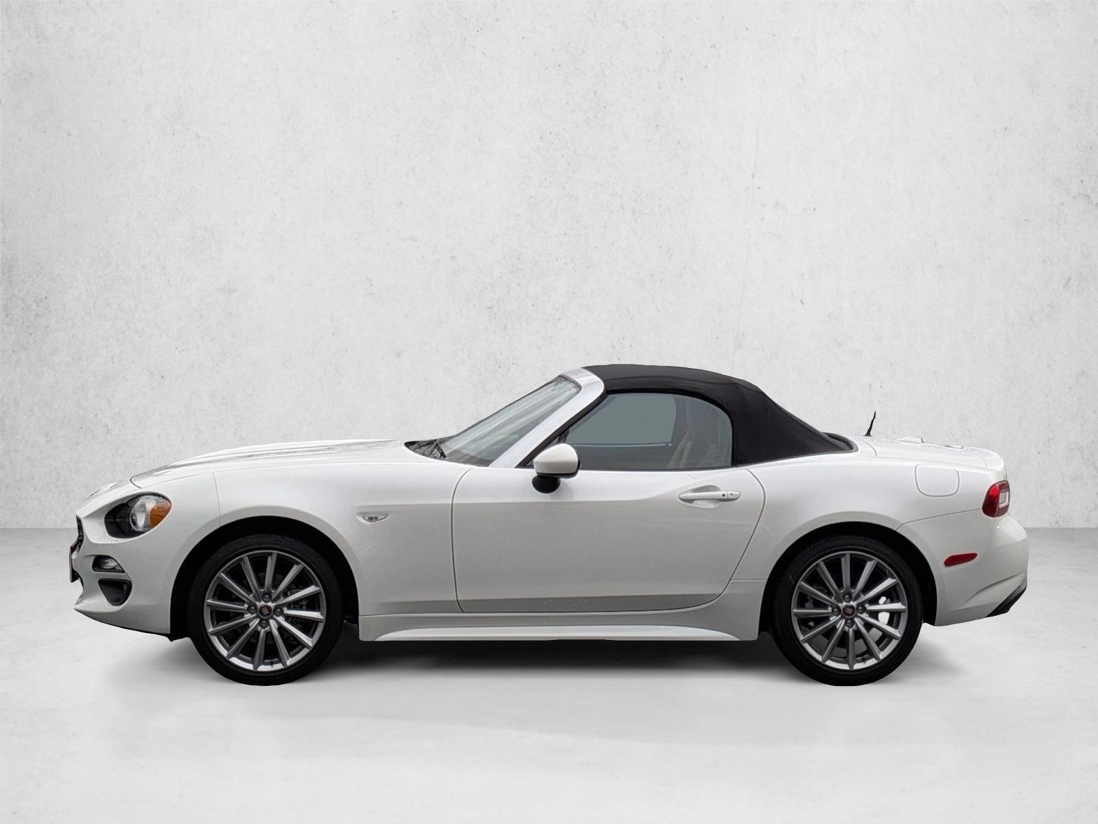 Thumbnail: 2020 Fiat 124 Spider - 3