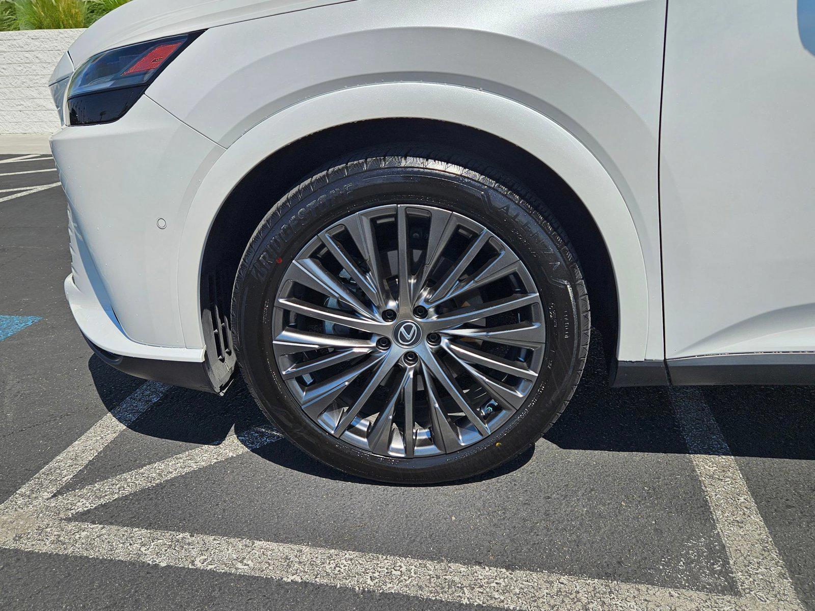 2023 Lexus RX Hybrid 350h - Photo 23