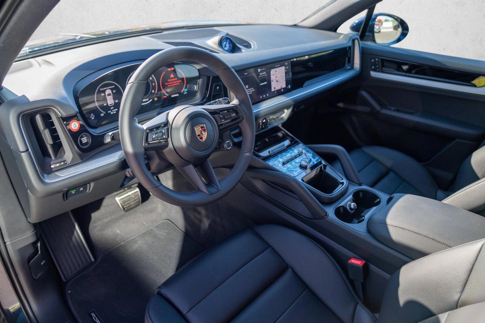 Thumbnail: 2026 Porsche Cayenne - 3