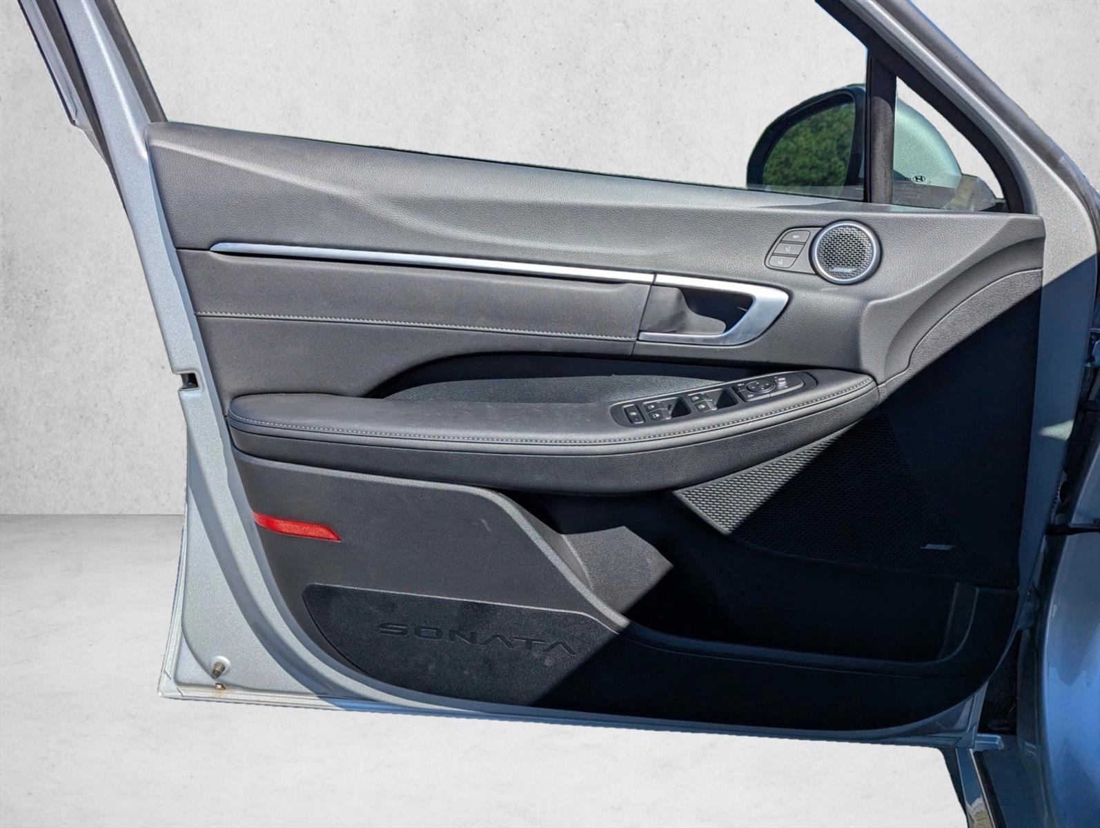 2025 Hyundai Sonata Hybrid Limited - Photo 23